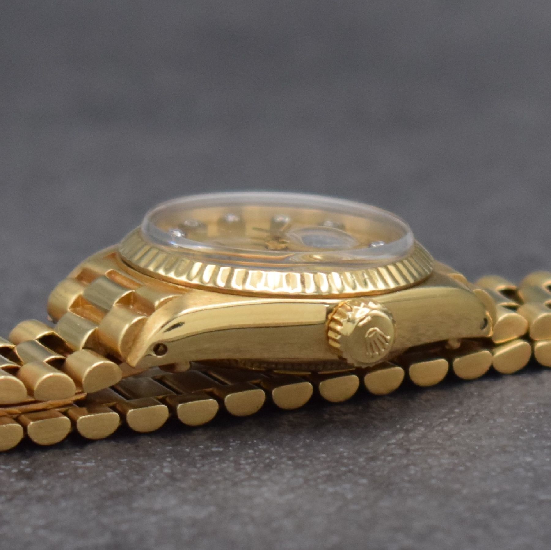 Detail f: ROLEX Datejust Damenarmbanduhr in GG 750/000, Schweiz um 1980, Automatik, Ref. 6917, verschr. Oystergehäuse inkl. Presidentband m. Faltschl., gold. ...