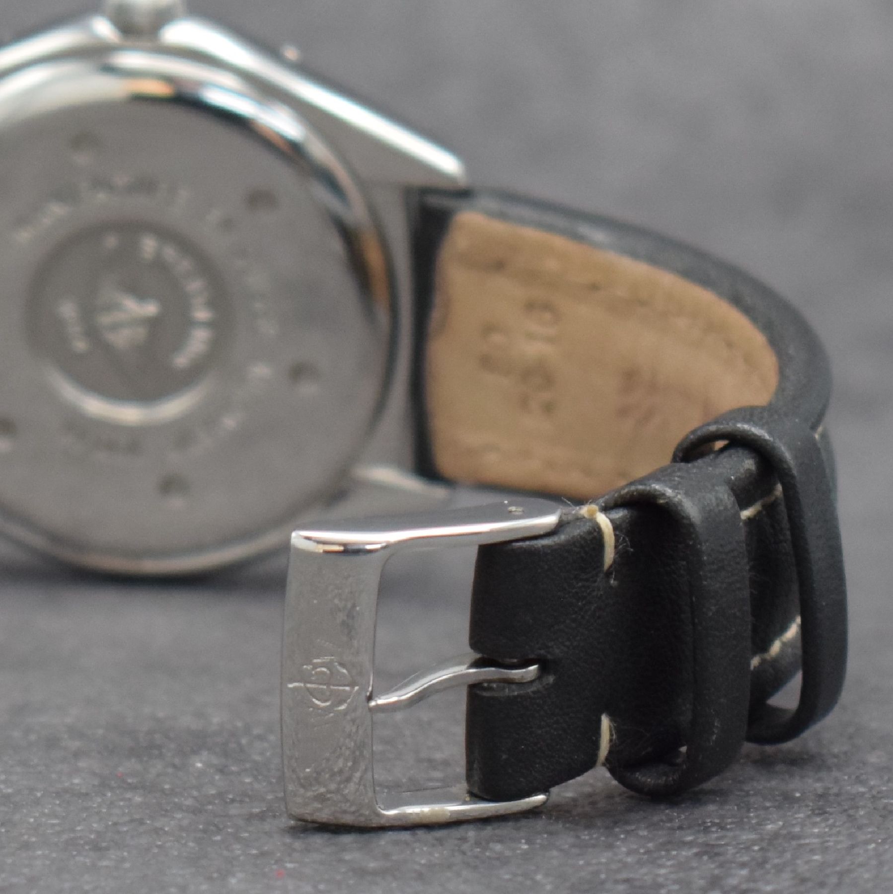 Detail d: BREITLING Antares World Herrenarmbanduhr mit 2er Zeitzone, Schweiz um 1995, Automatik, Ref. B 32047, verschr. Edelstahlgeh., Lünette m. verg. Reiter ...