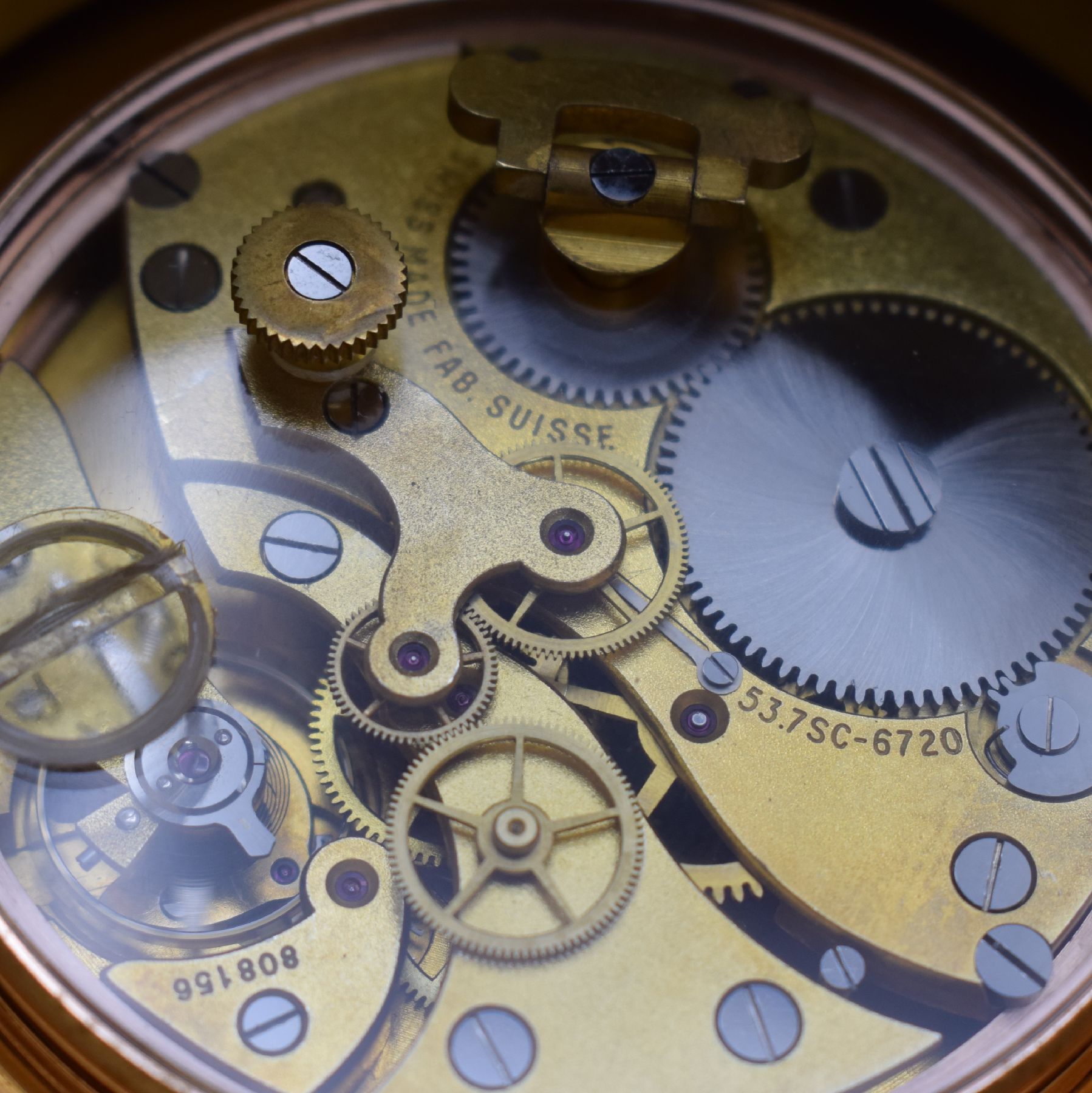 Detail g: OMEGA Hora Exacta Pult-förmige Tischuhr mit Zentralsekunde und 100 Stunden Gangreserve Kal. 53.7SC, Schweiz um 1960, geschweiftes geneigtes Geh. ...
