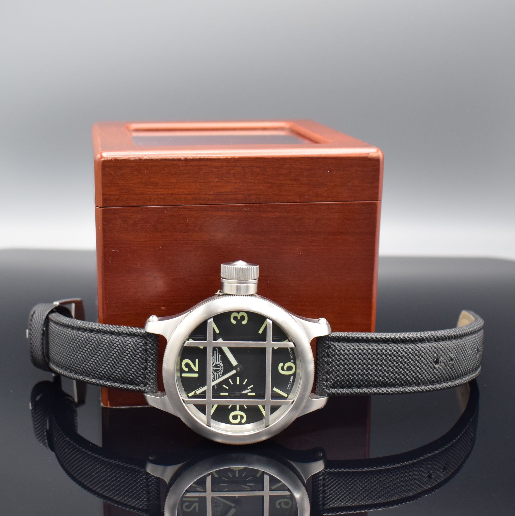Detail h: AMPHIBIA russische Taucheruhr in limitierter Auflage von 500 Stück, Russland um 2015, Handaufzug, massives verschr. Gehäuse, Boden mit Kriegsmarine ...