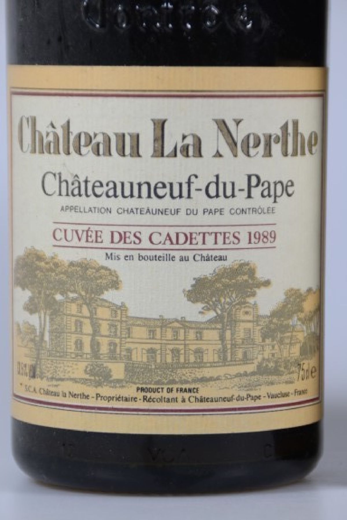 Detail a: 6 Flaschen Chateau La Nerthe, Chateauneuf-du- Pape, Cuvée Des Cadettes 1989, original Kapsel, 75 cl, war laut Auskunft immer im Weinkeller liegend ...