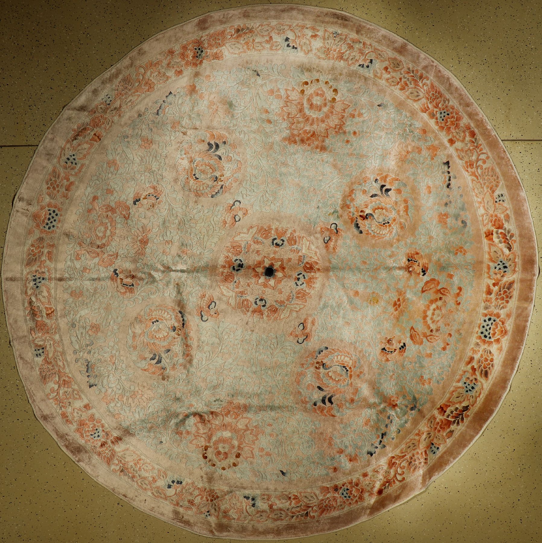 China Seide fein Rund, ca. 50 Jahre, reine Naturseide, ca, 300 cm, EHZ: 2, (leicht verschmutzt)
