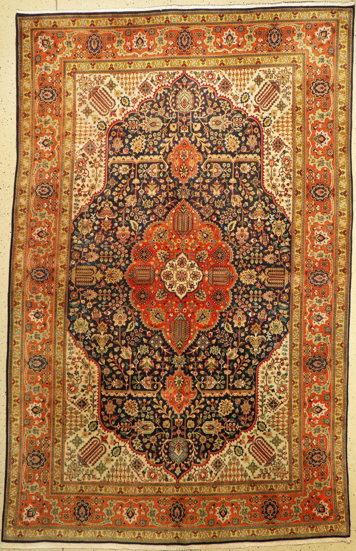 Täbriz fein alt, Persien, um 1960, Korkwolle, ca. 306 x 198 cm, EHZ: 3