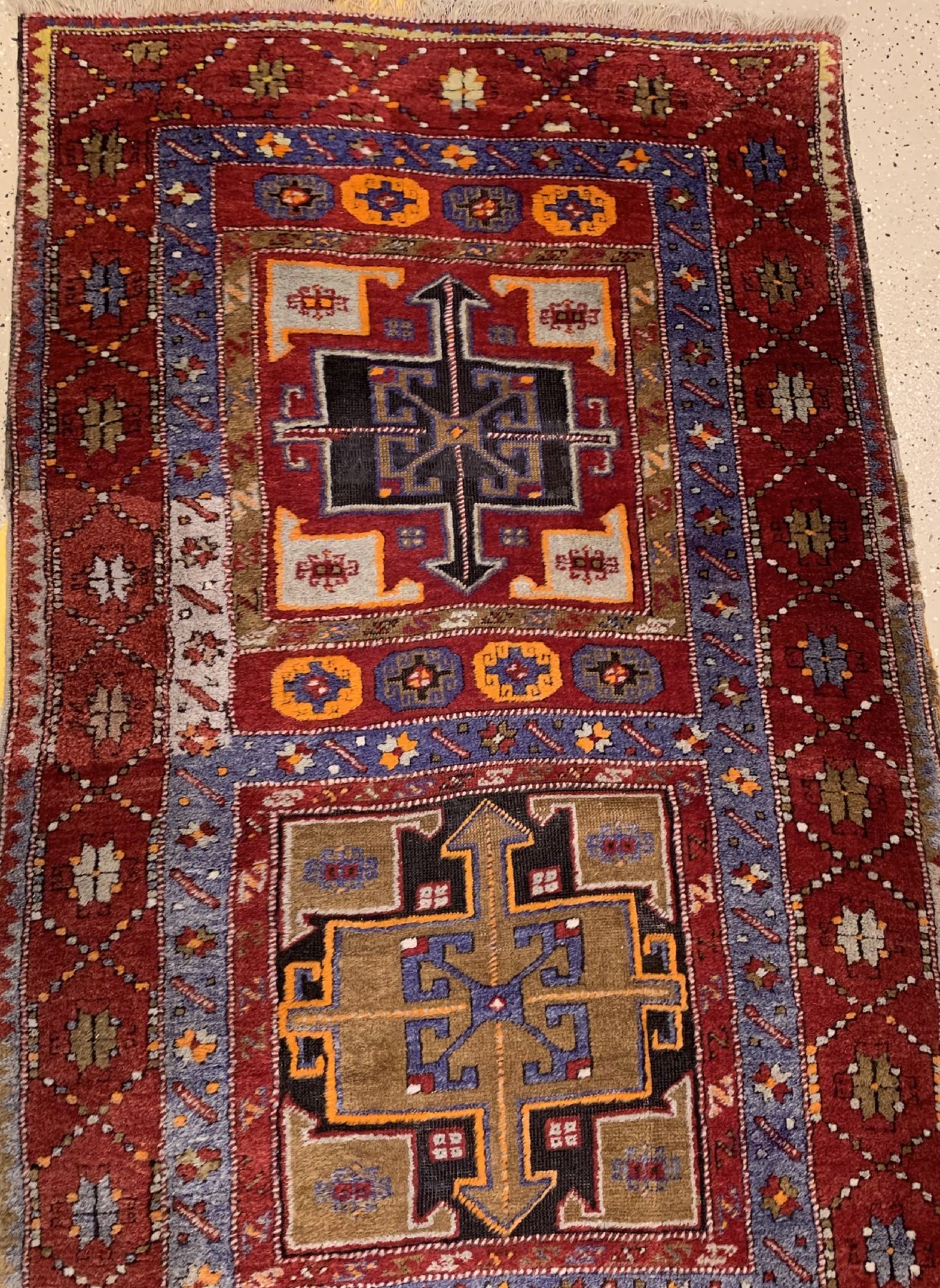 Detail a: Antiker Türkischer Dorfteppich, Türkei, um 1910, Wollle geknüpft auf Wolle, ca. 450 x 100cm, EHZ: 3(Altersbedingt guter Zustand).