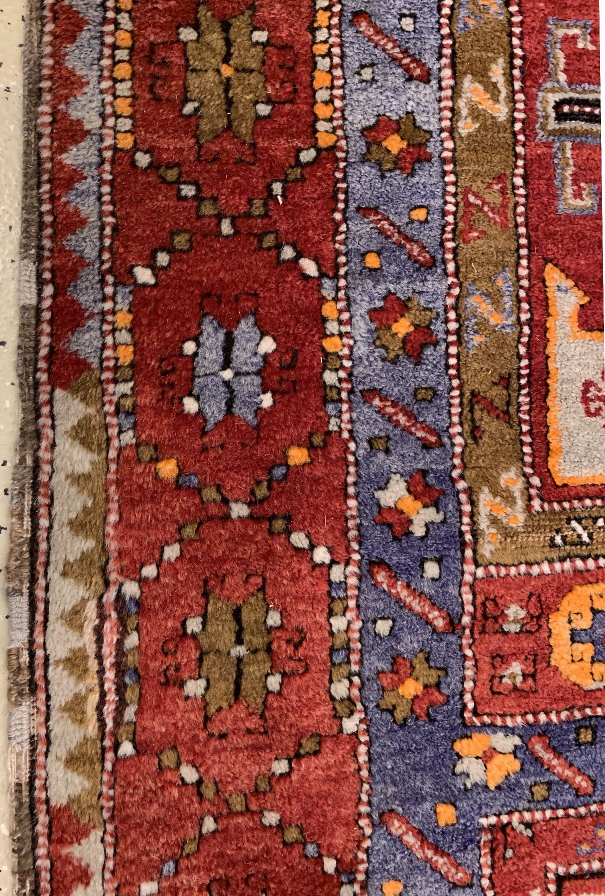 Detail c: Antiker Türkischer Dorfteppich, Türkei, um 1910, Wollle geknüpft auf Wolle, ca. 450 x 100cm, EHZ: 3(Altersbedingt guter Zustand).