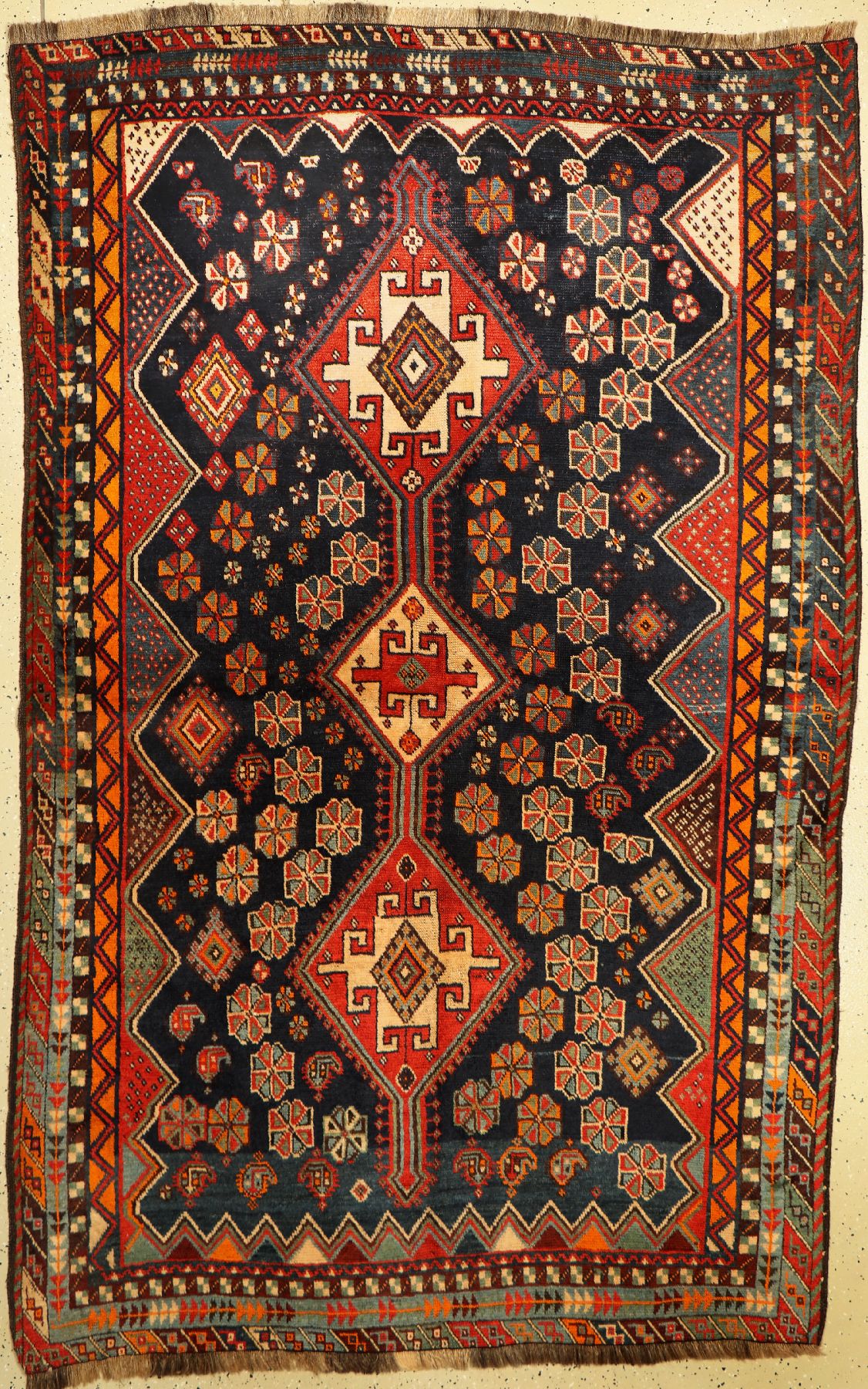 Luri Bachtiar, Persien, um 1930, Wolle auf Wolle, ca. 240 x 153 cm, EHZ: 3