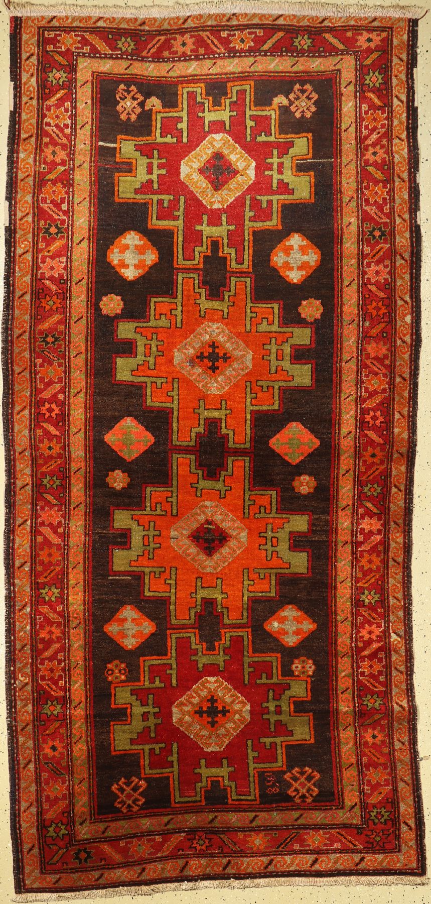 Kazak alt, Kaukasus, um 1950, Wolle auf Baumwolle, ca. 260 x 124 cm, EHZ: 3