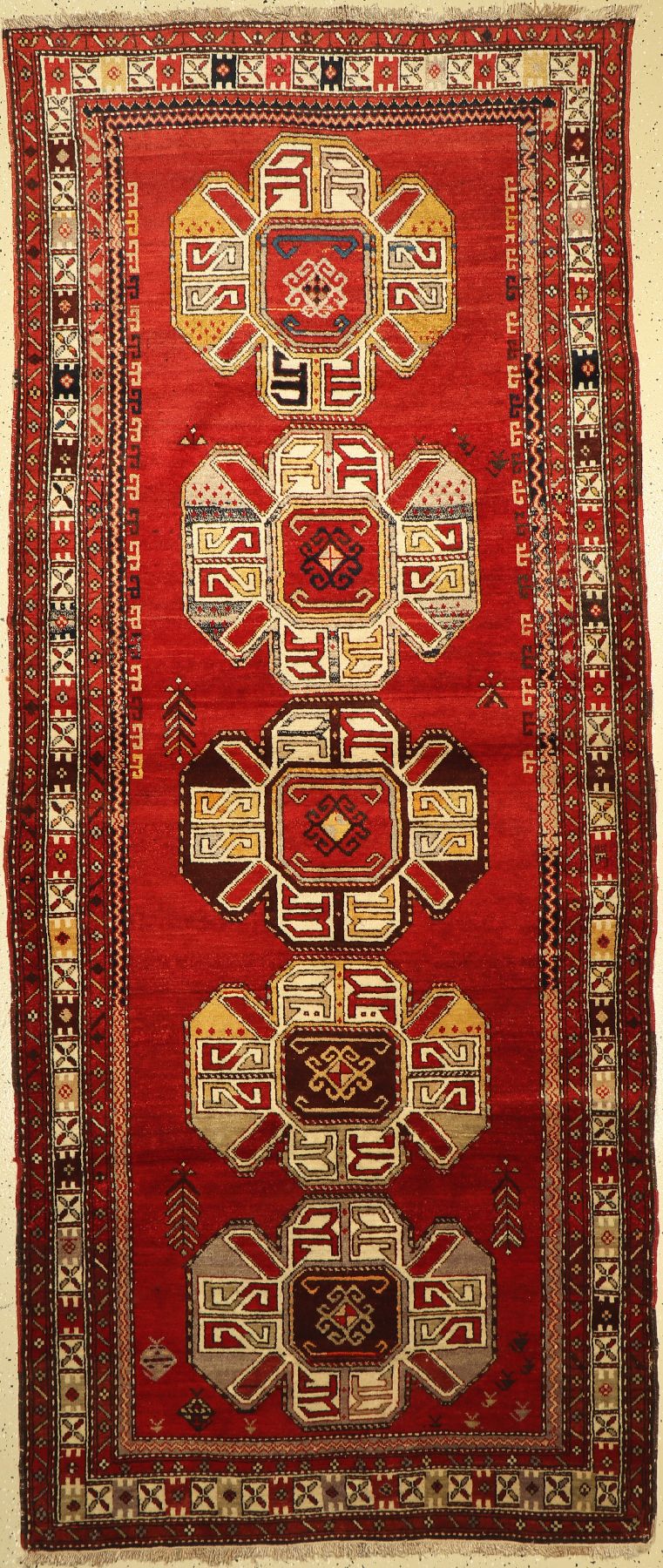 Kazak alt, Kaukasus, um 1940, Wolle auf Wolle, ca. 284 x 120 cm, EHZ: 2