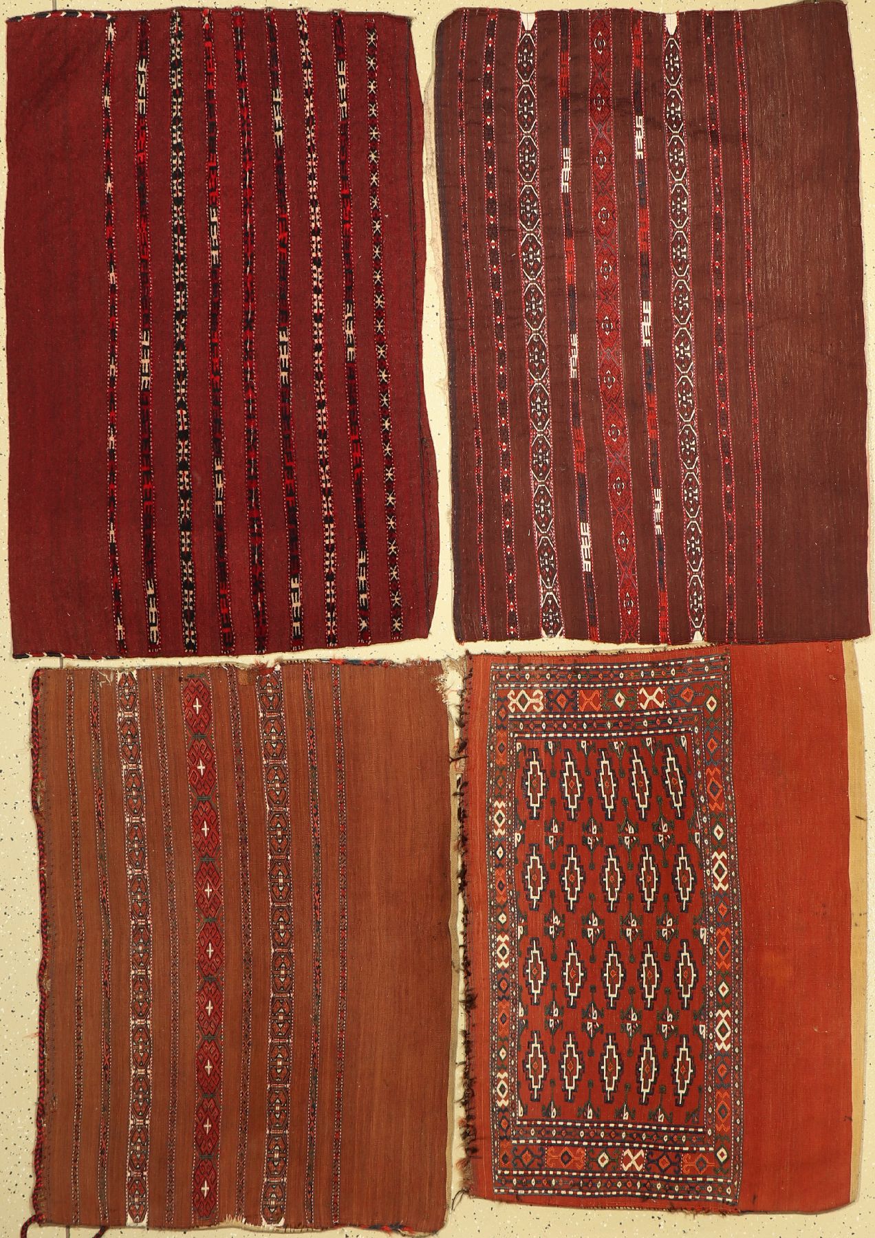 Konvulut aus 4 Lots, Turkmenistan, um 1940,Wolle auf Wolle, ca. 120 x 80 cm, EHZ: 2-3