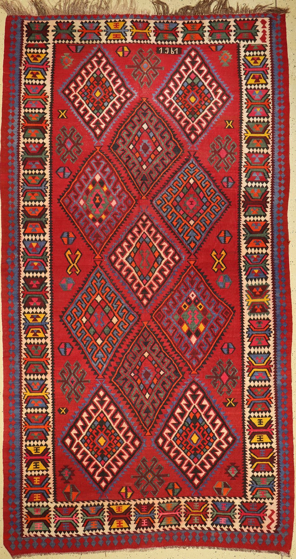 Anatol Kelim (datiert), Türkei, um 1961, Wolle auf Wolle, ca. 340 x 182 cm, EHZ: 2, (2 kleine Löcher)