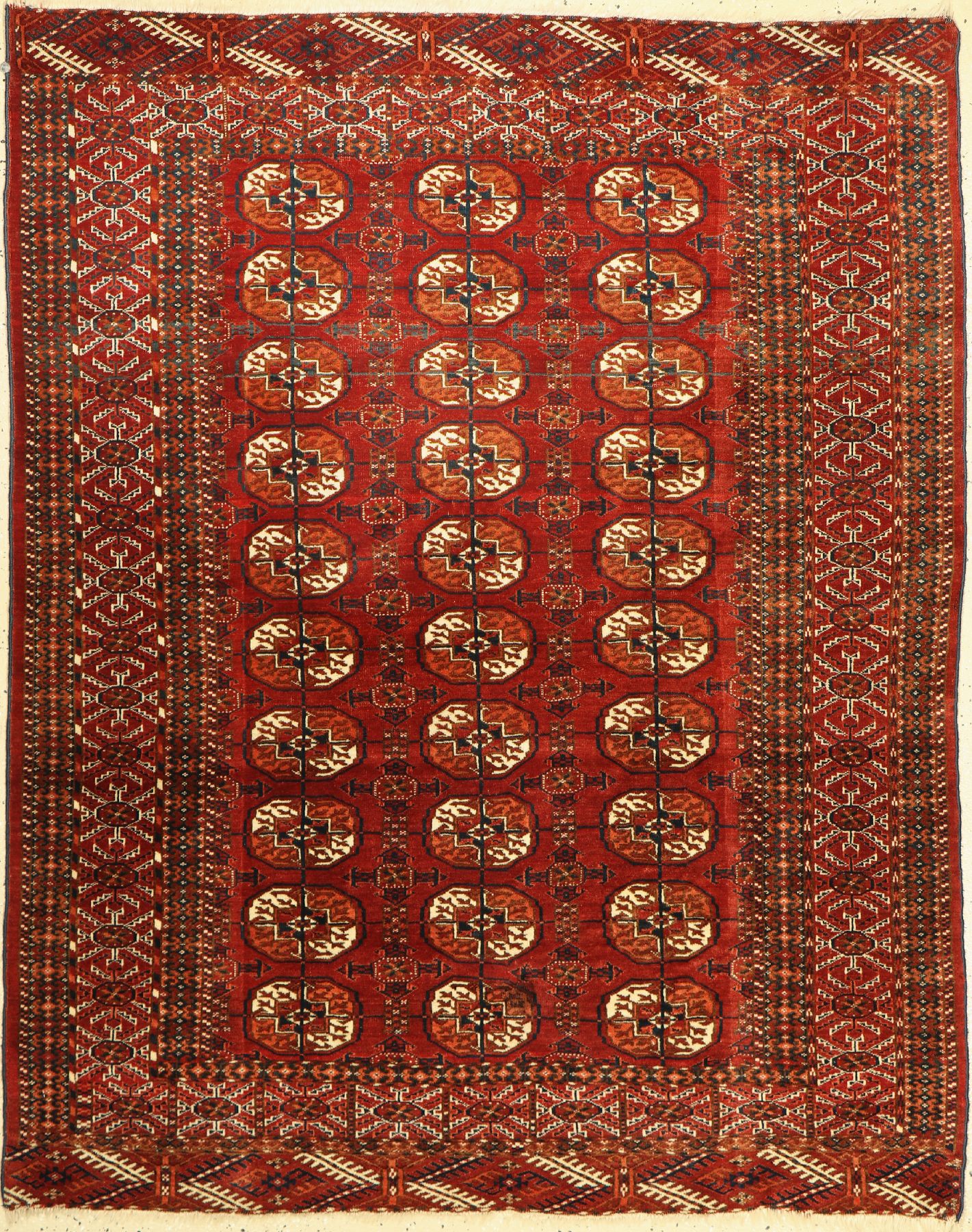 Buchara alt, Turkmenistan, um 1940, Wolle auf Wolle, ca. 167 x 134 cm, EHZ: 2-3