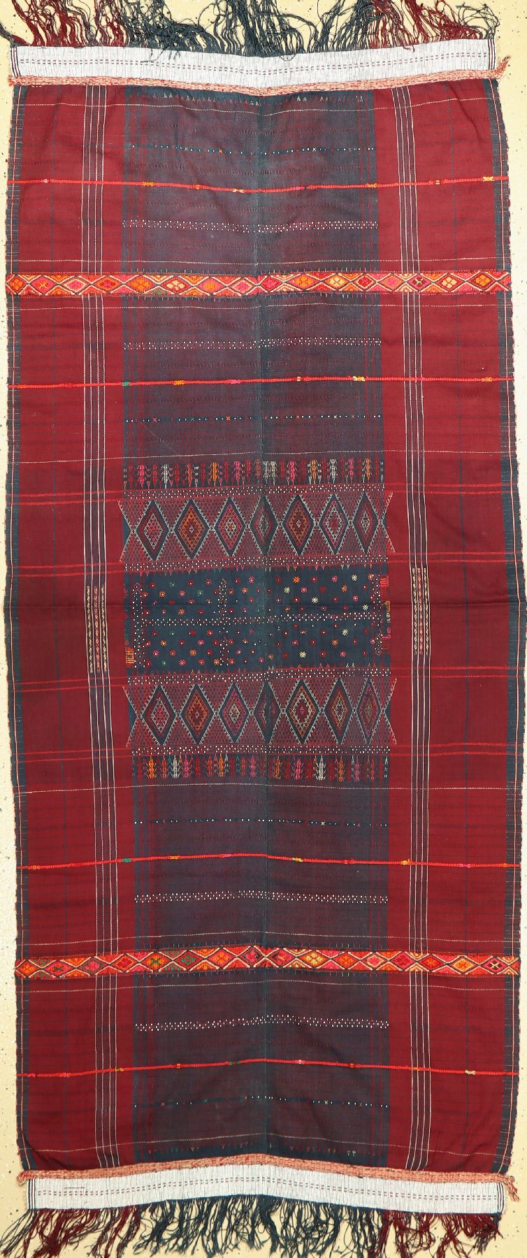 Sumba Ikat, Indonesien, um 1950, Baumwolle,ca. 204 x 93 cm, EHZ: 2