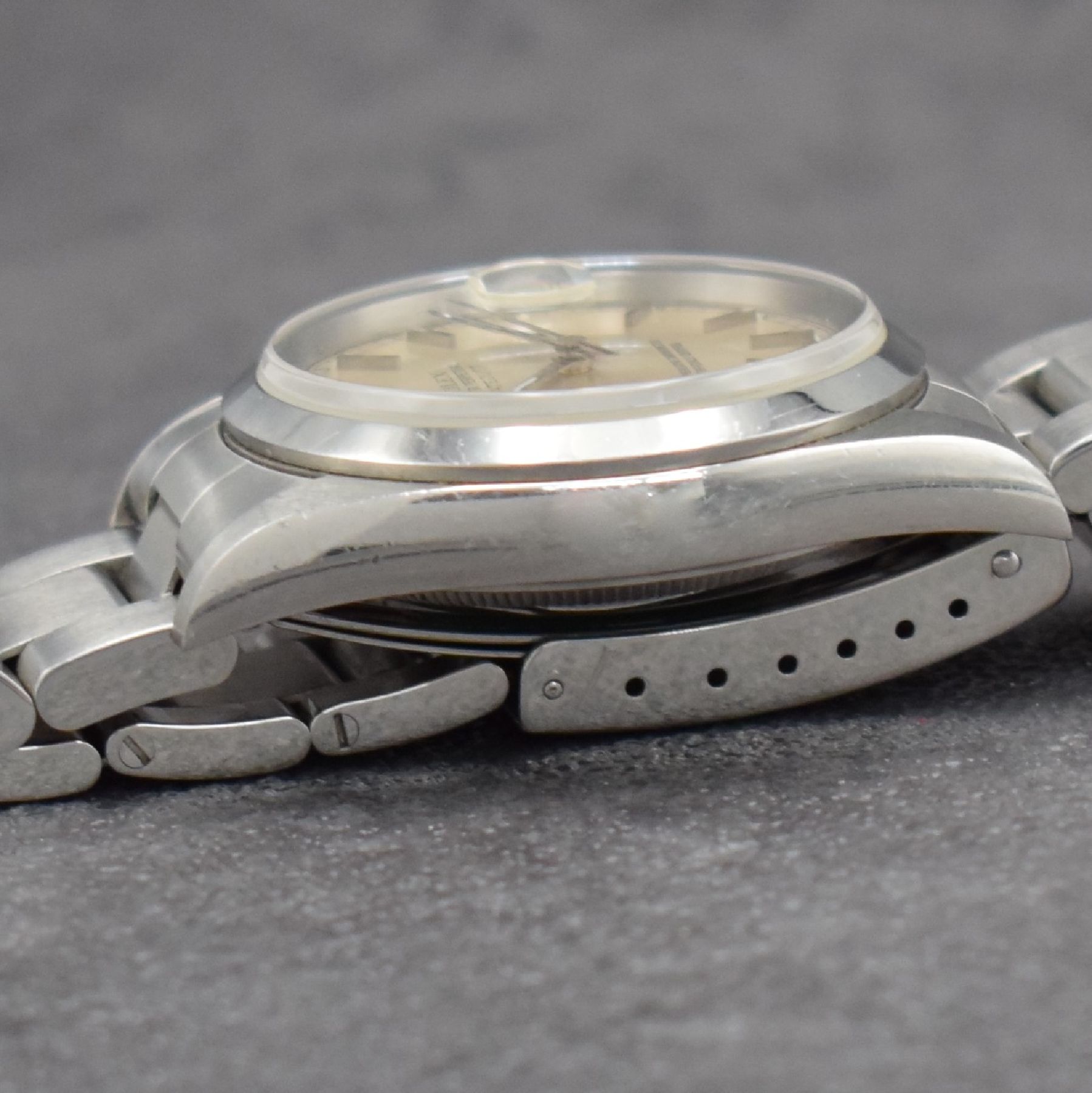 Detail h: ROLEX Datejust Ref. 16200 Oyster Perpetual Herrenarmbanduhr in Edelstahl, Schweiz verk. lt. beil. original Zert. 11/1999, verschr. Oystergeh. inkl. ...