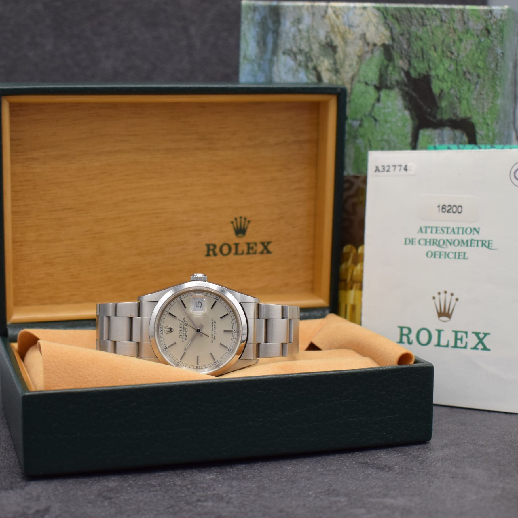 Detail i: ROLEX Datejust Ref. 16200 Oyster Perpetual Herrenarmbanduhr in Edelstahl, Schweiz verk. lt. beil. original Zert. 11/1999, verschr. Oystergeh. inkl. ...