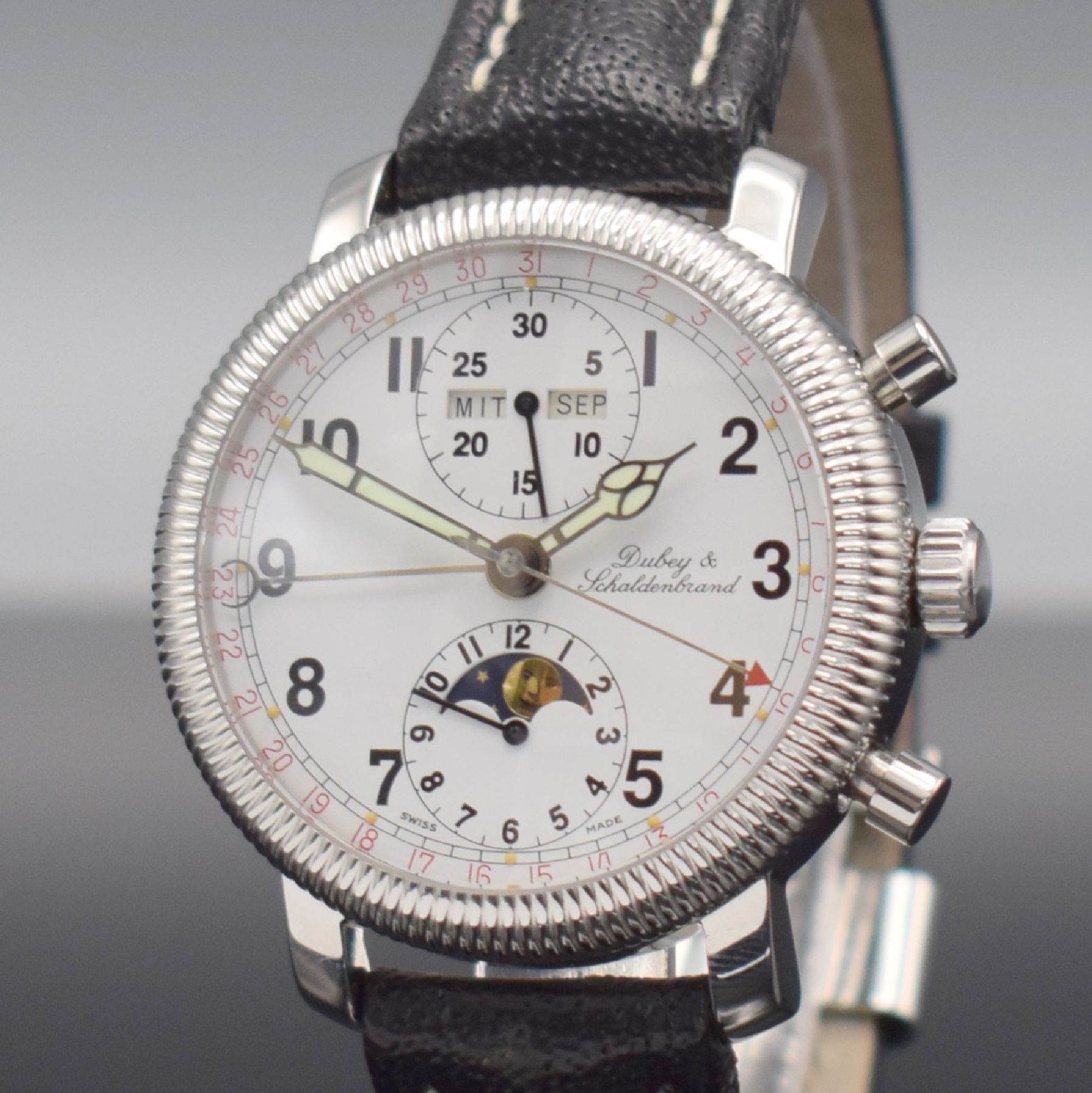 Detail c: DUBEY & SCHALDENBRAND Armbandchronograph mit Vollkalender in Stahl, Schweiz um 1995, Automatik, beids. vergl. Geh. m. Riffel- Lünette, weißes ...