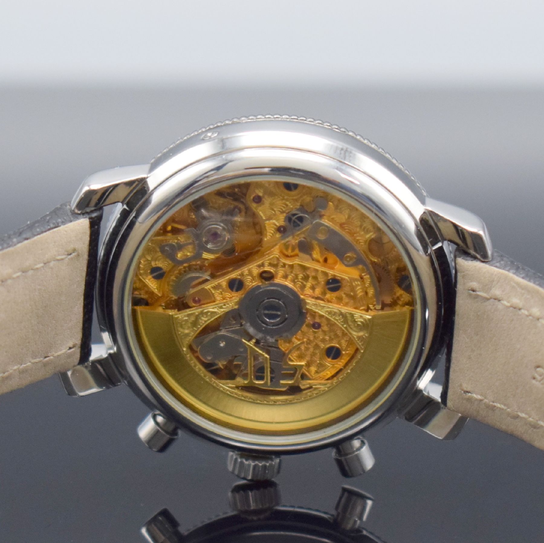Detail e: DUBEY & SCHALDENBRAND Armbandchronograph mit Vollkalender in Stahl, Schweiz um 1995, Automatik, beids. vergl. Geh. m. Riffel- Lünette, weißes ...