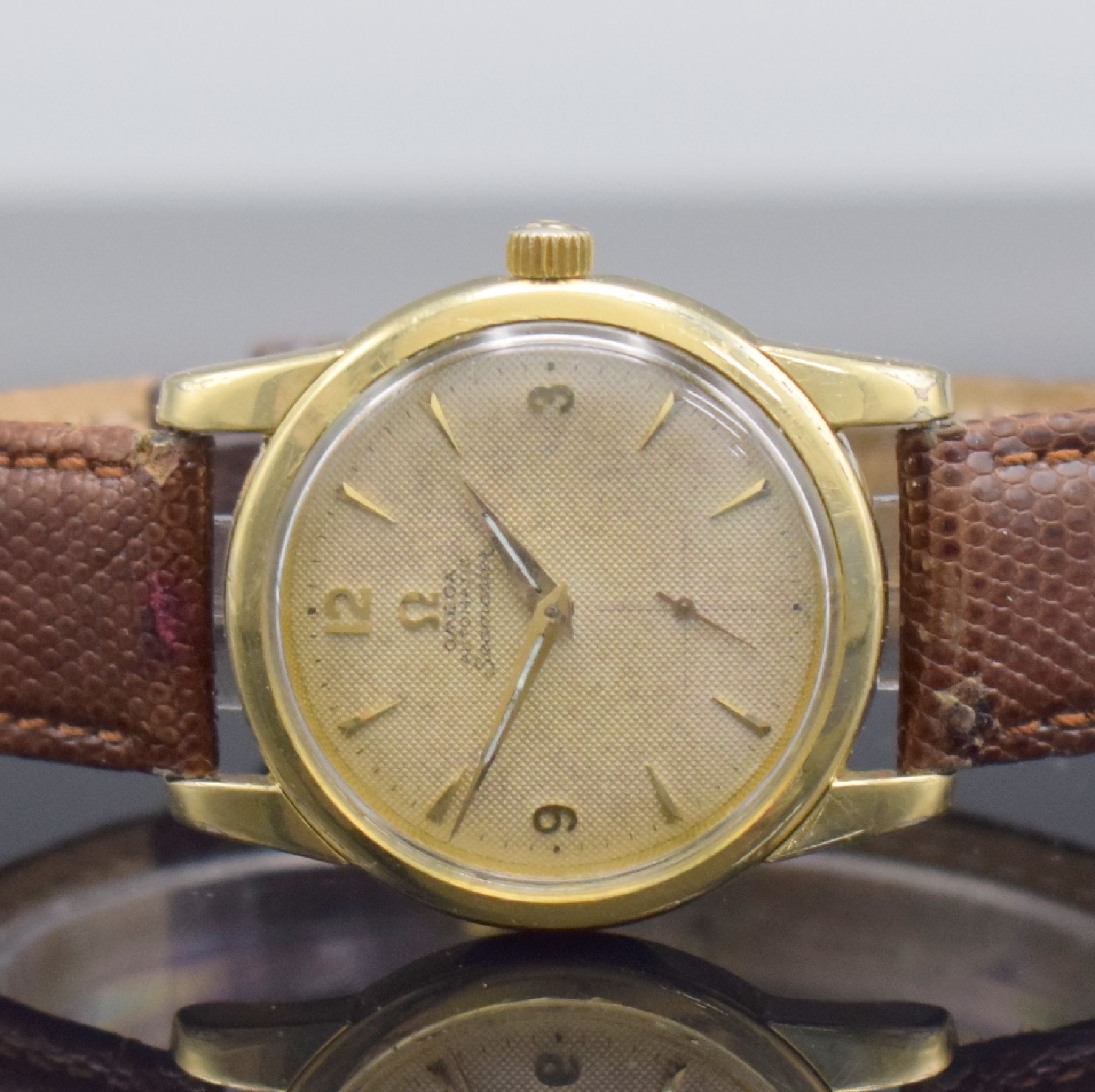 Detail a: OMEGA Seamaster Ref. 2875-1 Armbanduhr in Stahl mit Goldhaube, Schweiz um 1961, Automatik, verschr. Geh., Boden m. Seamaster- Logo, guill. Zifferbl. ...