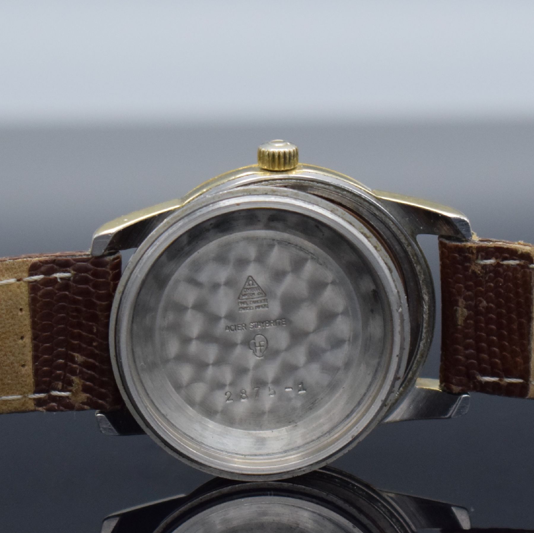 Detail h: OMEGA Seamaster Ref. 2875-1 Armbanduhr in Stahl mit Goldhaube, Schweiz um 1961, Automatik, verschr. Geh., Boden m. Seamaster- Logo, guill. Zifferbl. ...