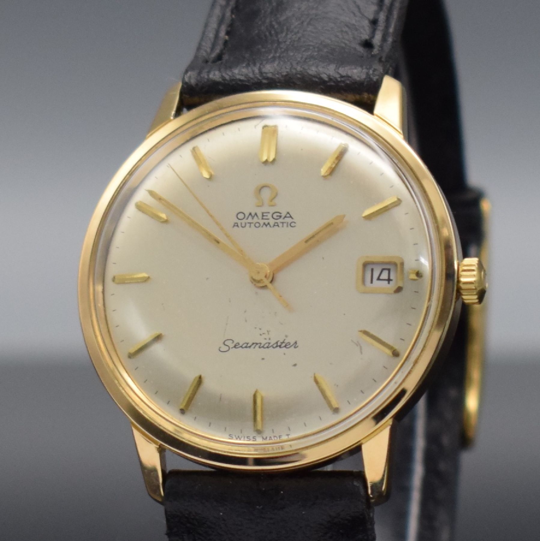 Detail c: OMEGA Seamaster Ref. 166.002 Herrenarmbanduhr, Schweiz um 1964, Automatik, verg. Geh., verschr. Stahlboden m. Seamaster-Logo, orig. Krone & Glas, ...