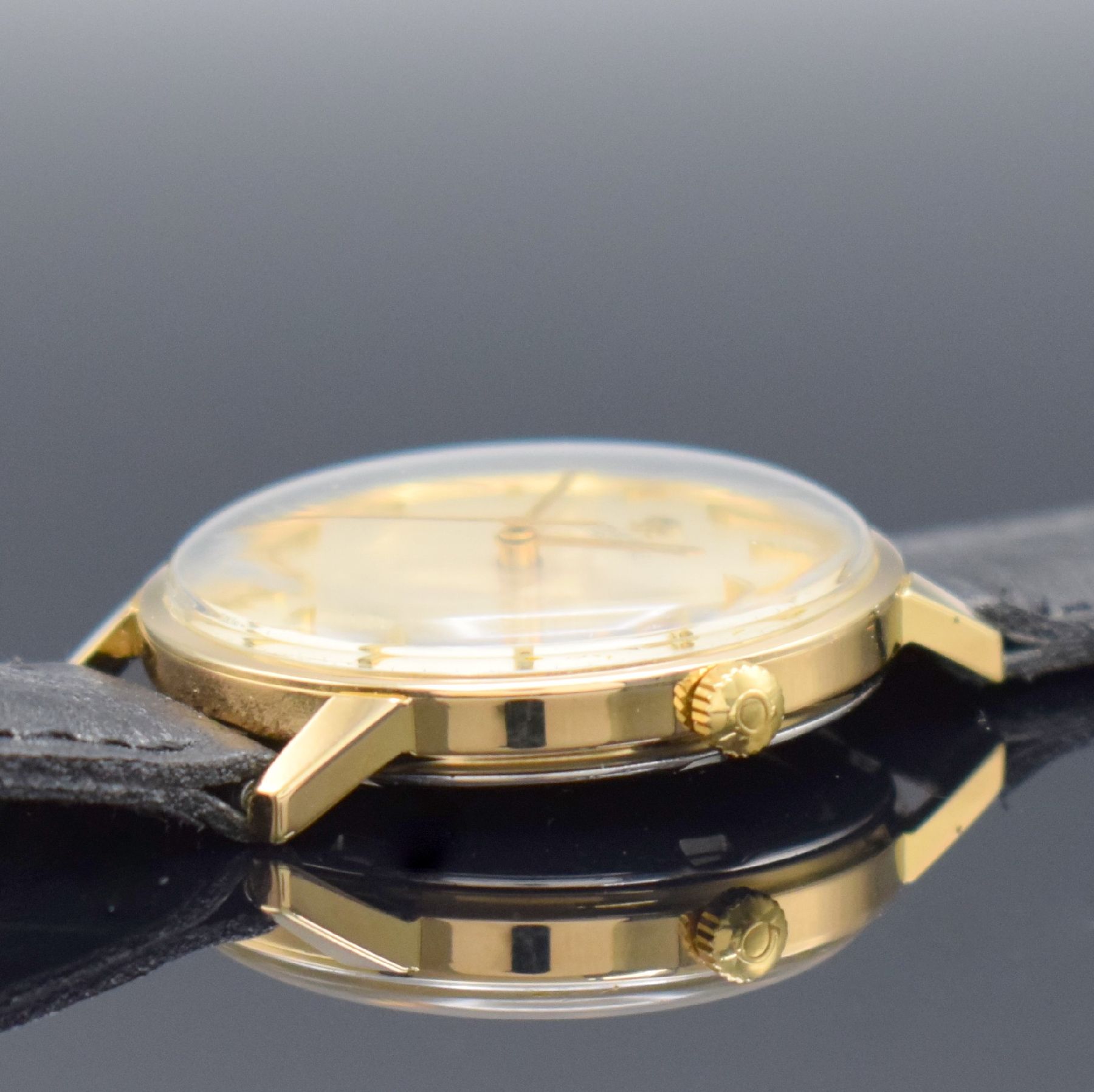 Detail d: OMEGA Seamaster Ref. 166.002 Herrenarmbanduhr, Schweiz um 1964, Automatik, verg. Geh., verschr. Stahlboden m. Seamaster-Logo, orig. Krone & Glas, ...