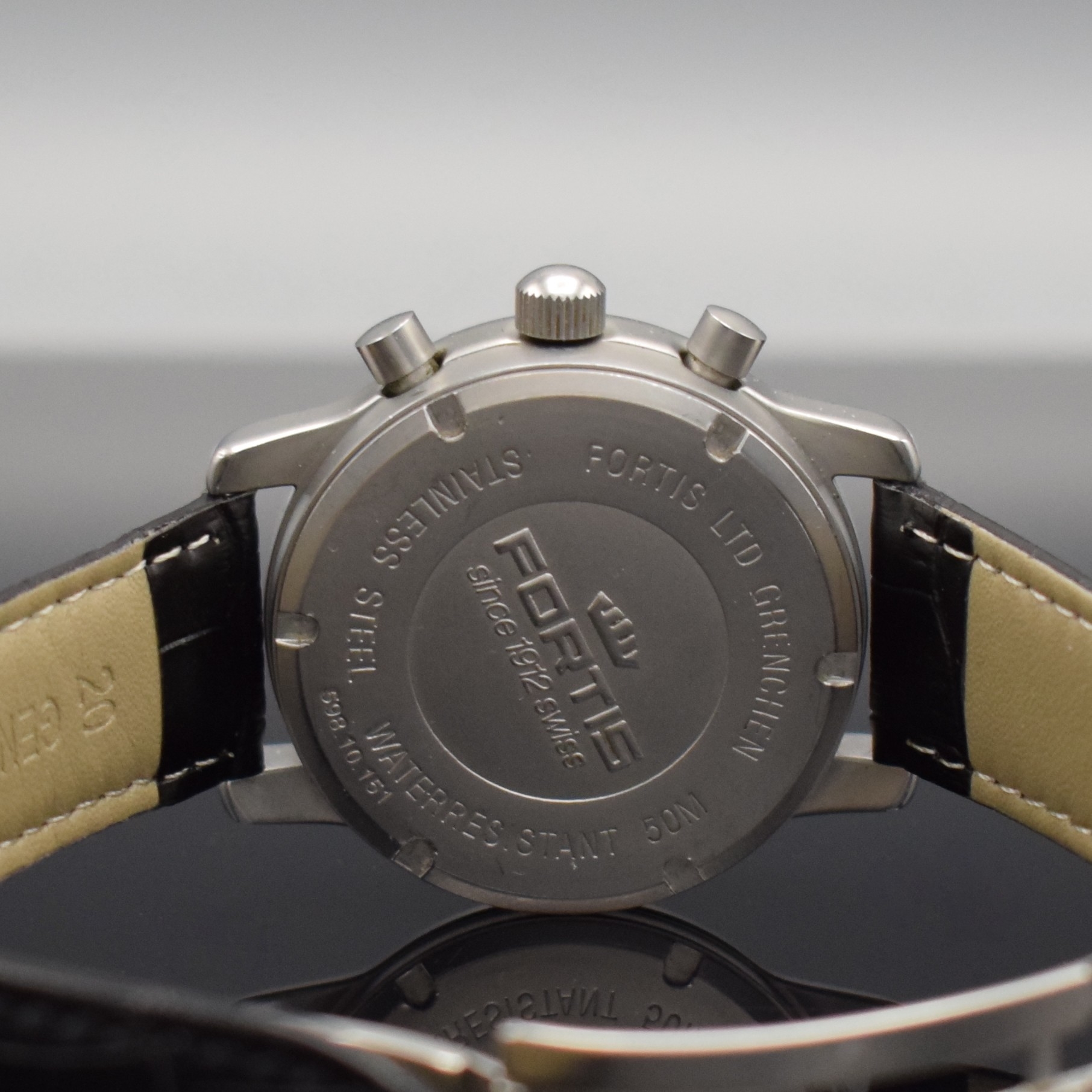 Detail e: FORTIS Referenz 598.10.151 Chronometer- Chronograph in Stahl, Schweiz um 1995, Automatik, satiniertes Geh., Boden verschr., orig. Faltschl., ...