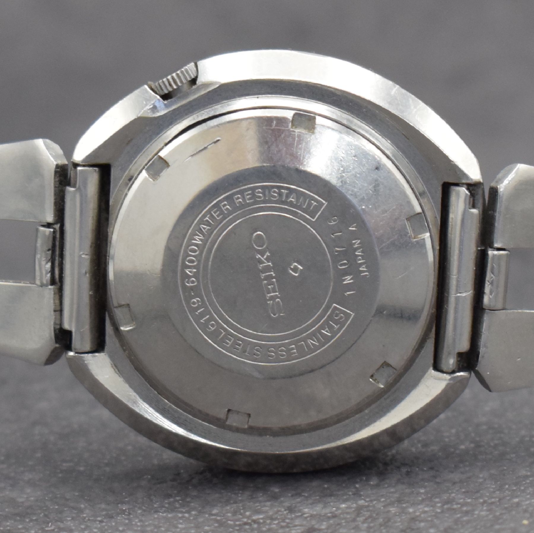 Detail f: Konvolut: 3 Seiko Armbanduhren in Stahl, Japan 1970er Jahre, alle Automatik, alle Böden verschr., 1 x Serie 5 Sports mit orig. Gliederband, ...