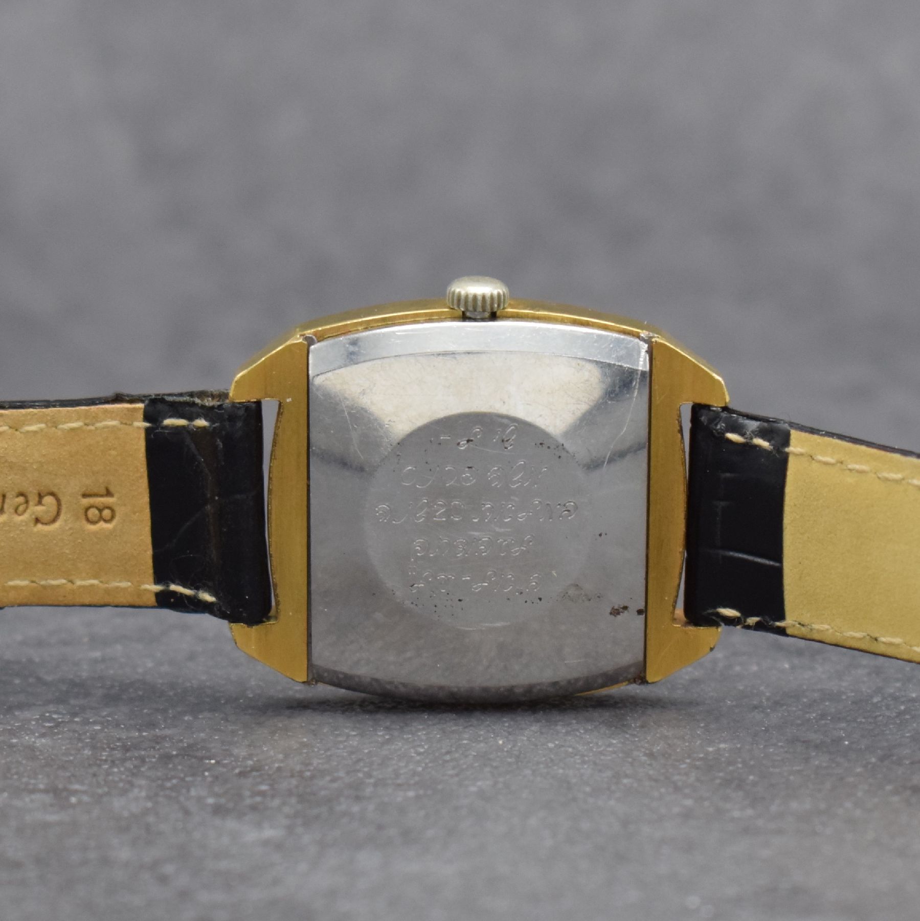 Detail c: TISSOT 3 Herrenarmbanduhren, Schweiz um 1950 - 1970, 1) T12 Automatik m. Datum, Geh. in Stahl & teils verg., Kal. 784-2 M. ca. 41 x 34 mm, 2) Kal. 27 ...
