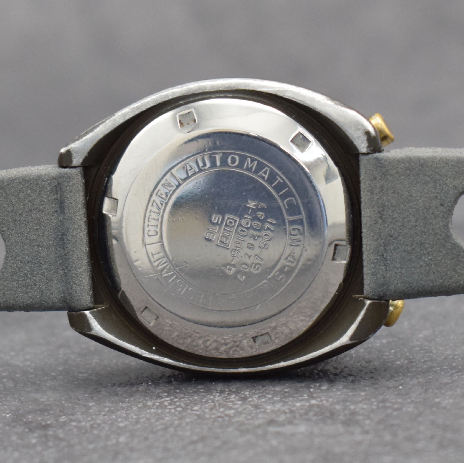 Detail f: CITIZEN Flyback-Chronograph sog. Bullhead, Automatik, Ref. 4-901061-K, Japan um 1970, eloxiertes Metallgeh., Edelstahlboden verschr., neon-gelbes ...