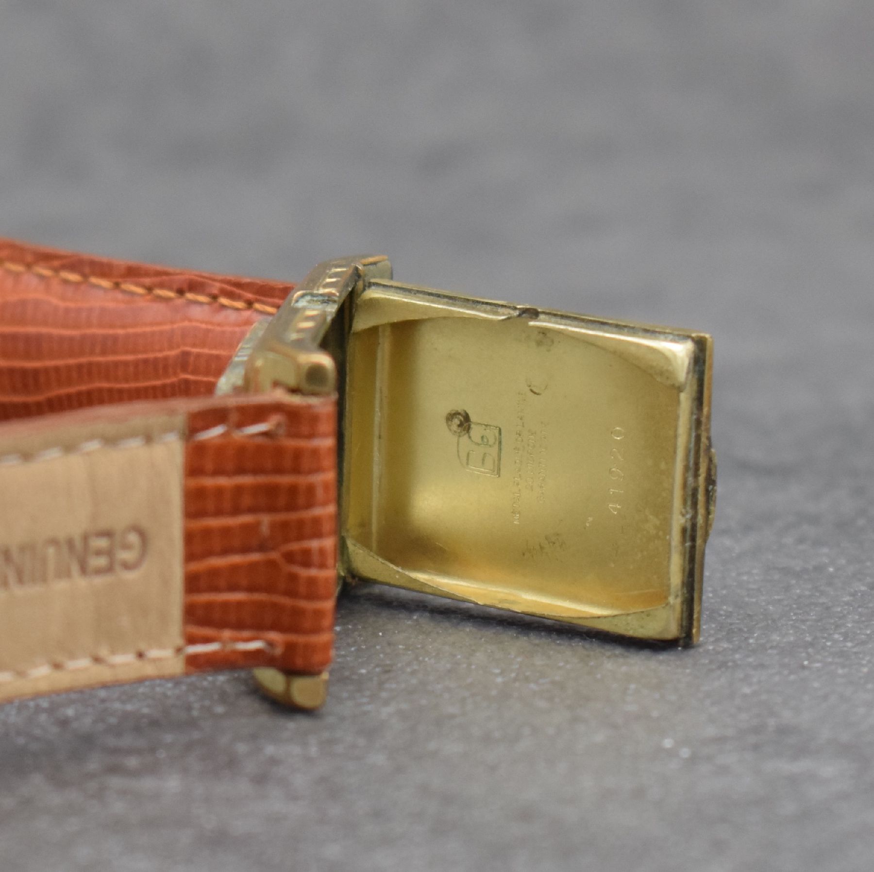Detail h: 3 Herrenarmbanduhren, alle Handaufzug, Schweiz um 1930 - 1950, 1) FiPo Sport sog. Schein-Chronograph m. Stiftenankerwerk, D. ca. 38 mm, 2) STOWA ...