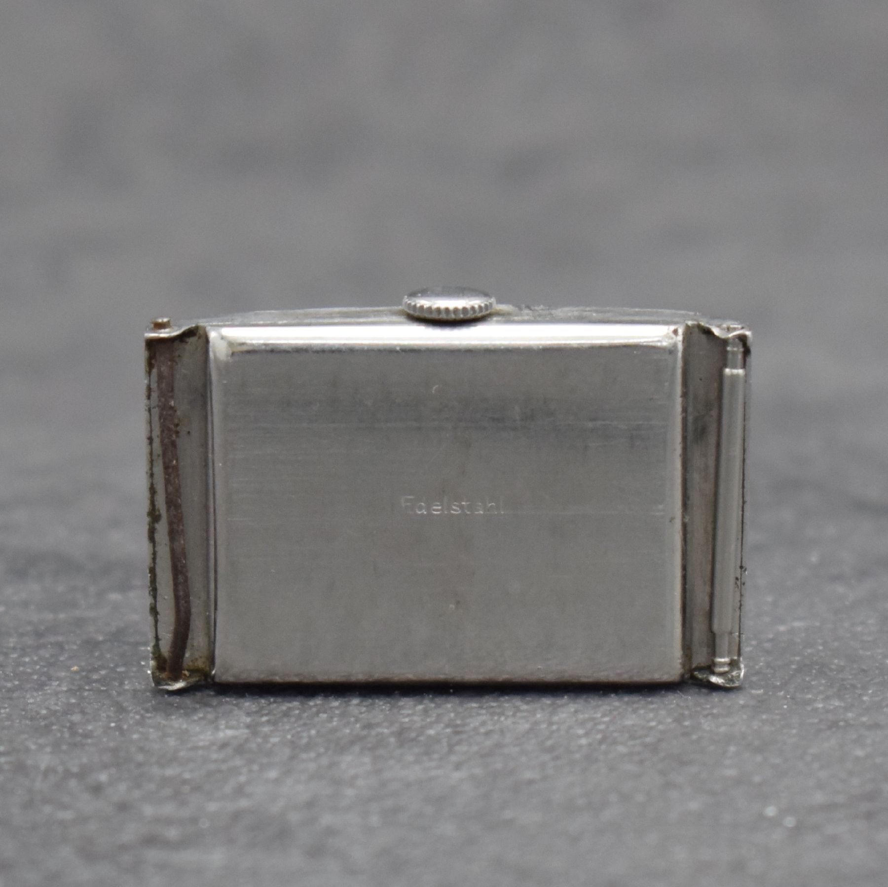 Detail k: 3 Herrenarmbanduhren, alle Handaufzug, Schweiz um 1930 - 1950, 1) FiPo Sport sog. Schein-Chronograph m. Stiftenankerwerk, D. ca. 38 mm, 2) STOWA ...