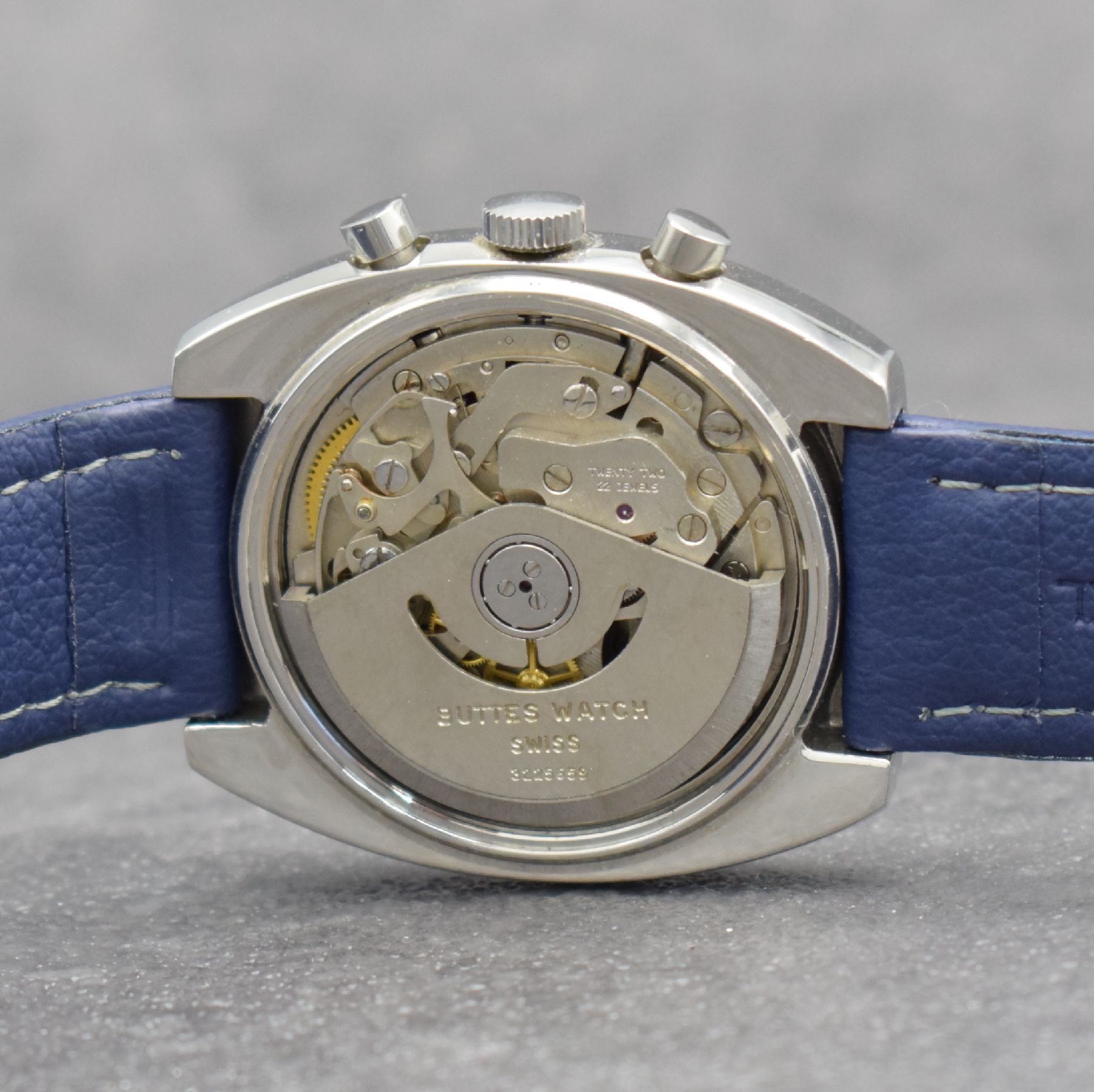 Detail f: BWC vintage Armbandchronograph, Schweiz um 1970, Automatik, tonneauförmiges Edelstahlgeh., Boden verschr., ausgefall. 2- farb. Zifferblatt, Kal. ...