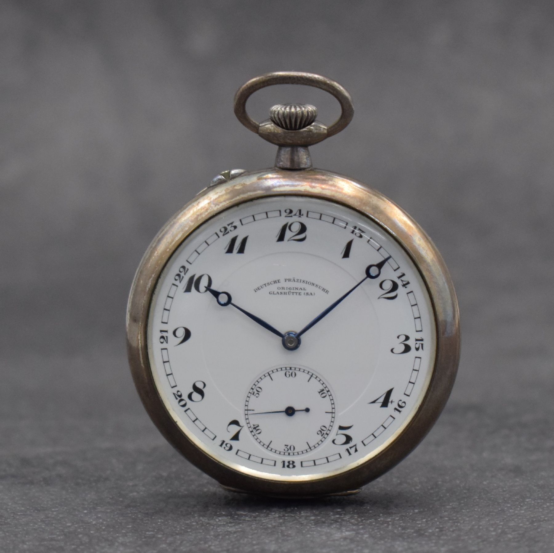 DEUTSCHE PRÄZISIONSUHR Original Glashütte (SA) offene Taschenuhr in Silber, Deutschland um 1900, Emailzifferbl. m. arab. Zahlen, gebl. Zeiger, ...