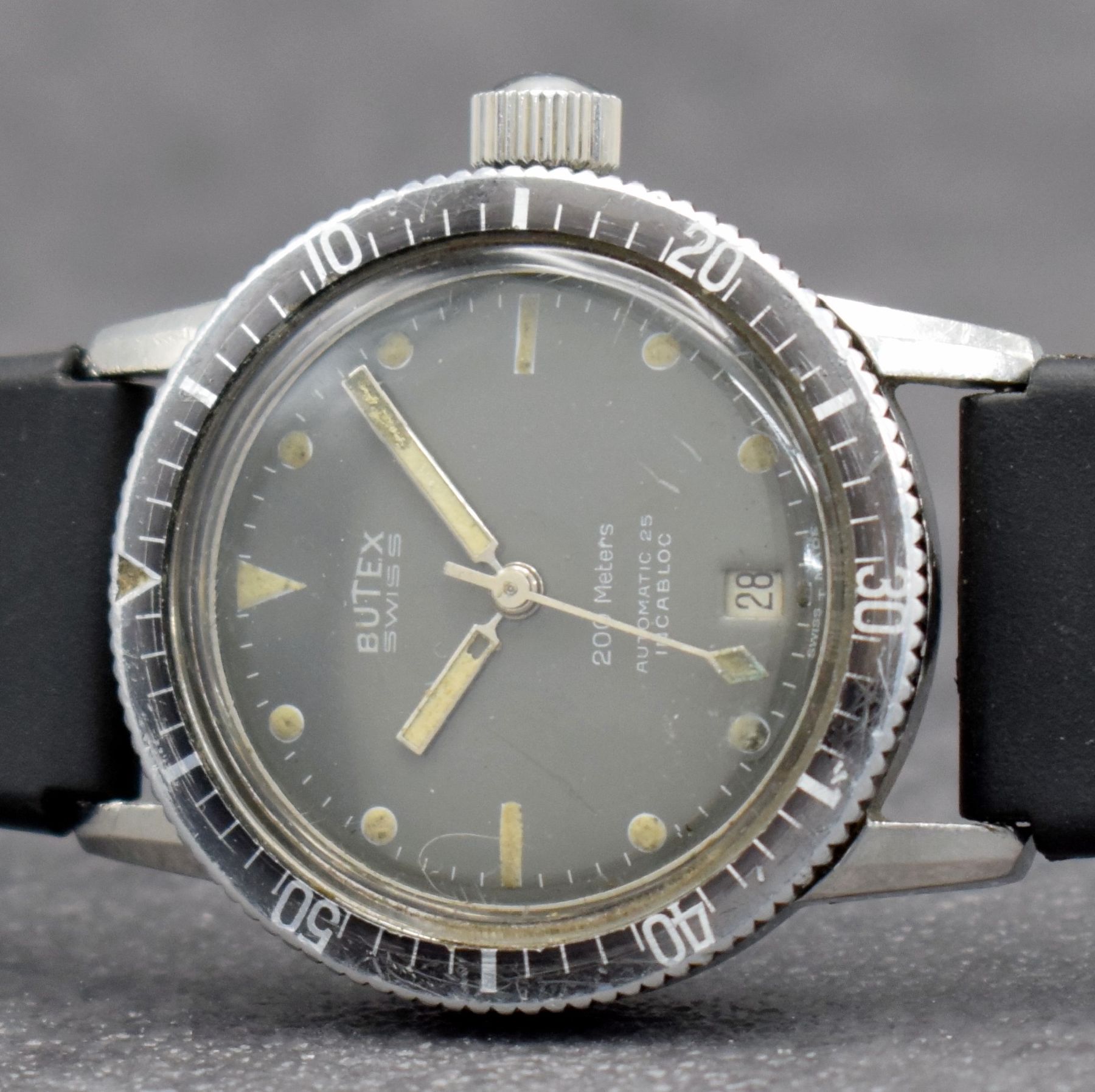 Detail a: Konvolut: 2 Armbanduhren, Schweiz um 1943 & 1965, 1 x BUTEX /BWC im Taucherdesign, Ref. 713008, Automatik, Edelstahlgeh. inkl. neutr. Kautschukband, ...