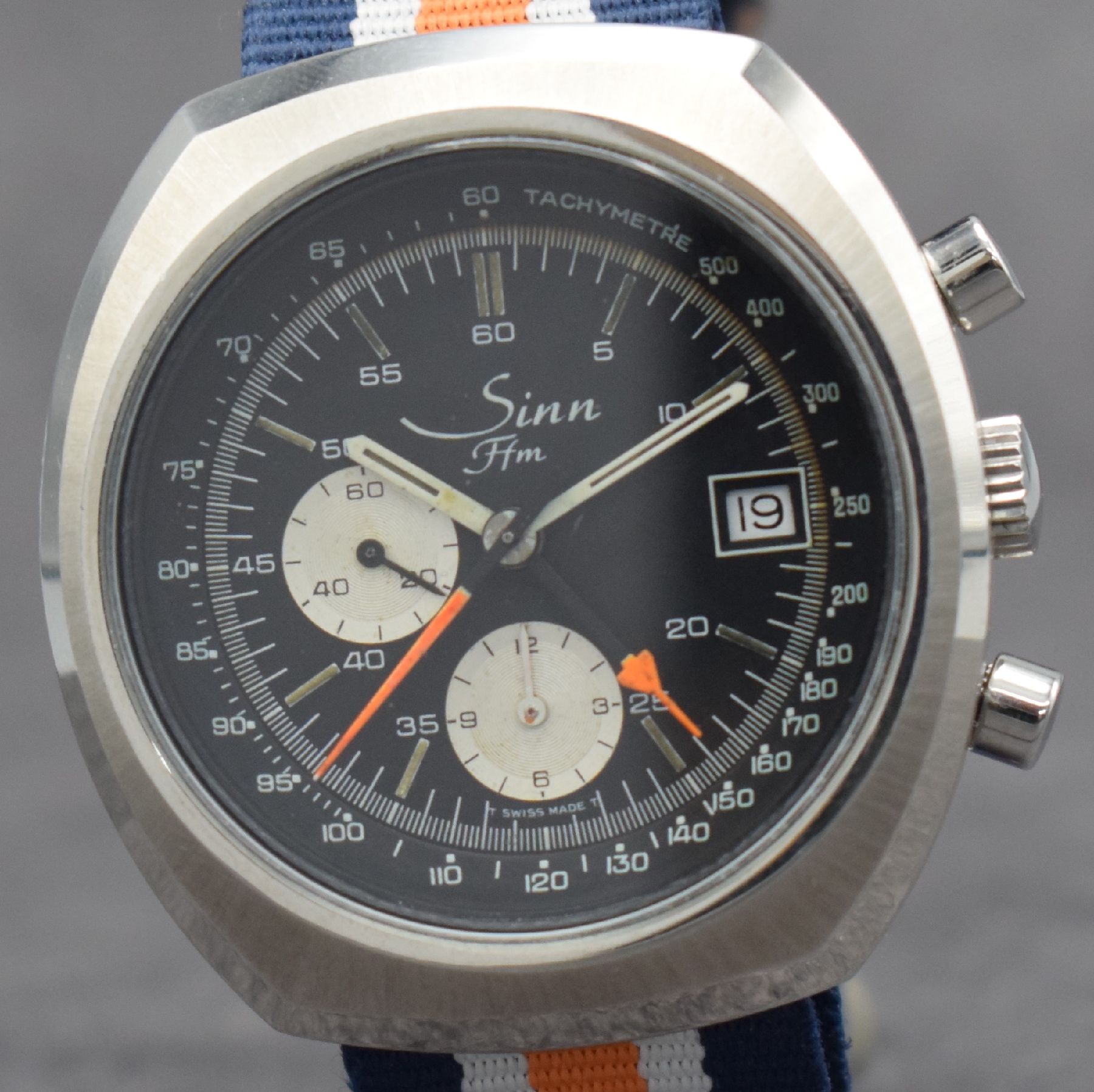 Detail c: SINN seltene Herrenarmbanduhr mit Chronograph Kaliber Lemania 1340, Schweiz um 1972, Automatik, massives Edelstahlgeh., Boden geschr., schwarzes ...