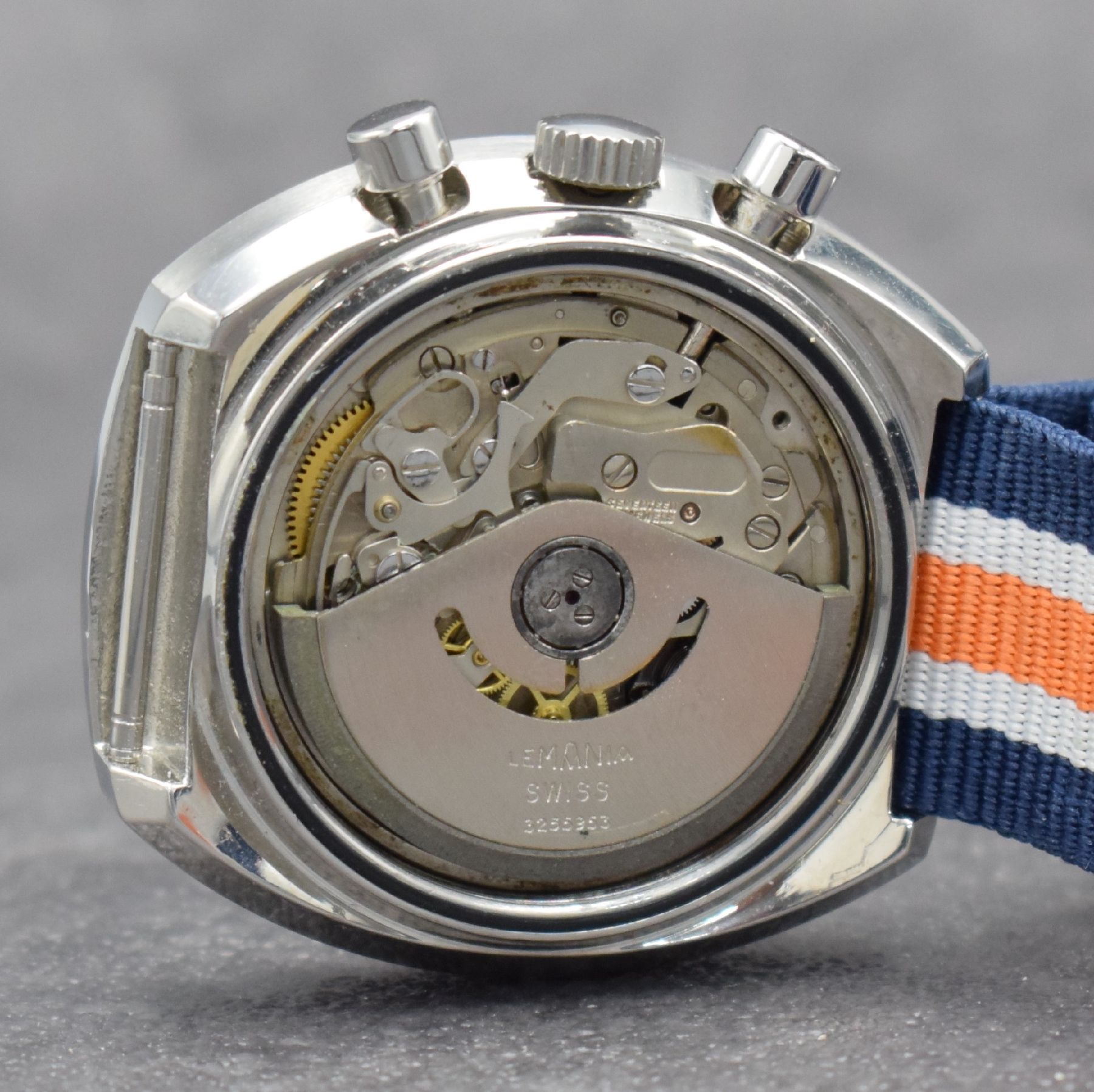 Detail g: SINN seltene Herrenarmbanduhr mit Chronograph Kaliber Lemania 1340, Schweiz um 1972, Automatik, massives Edelstahlgeh., Boden geschr., schwarzes ...