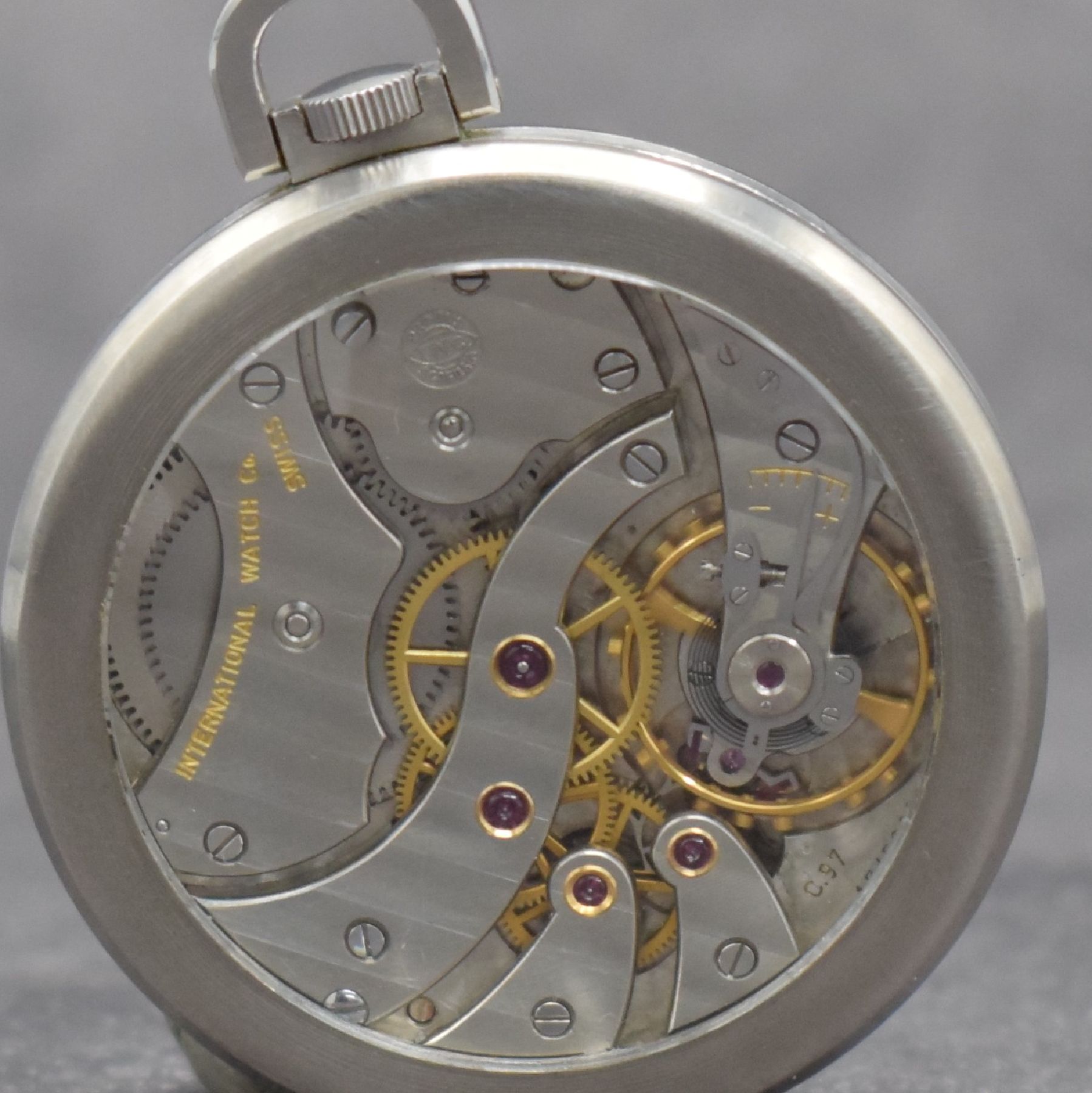 Detail c: IWC Kal. 97 beidseitig verglaste Taschenuhr, Schweiz um 1964, Werkverglasung später, Boden & Glasrand aufgedr., silb. Zifferbl. m. aufges. ...