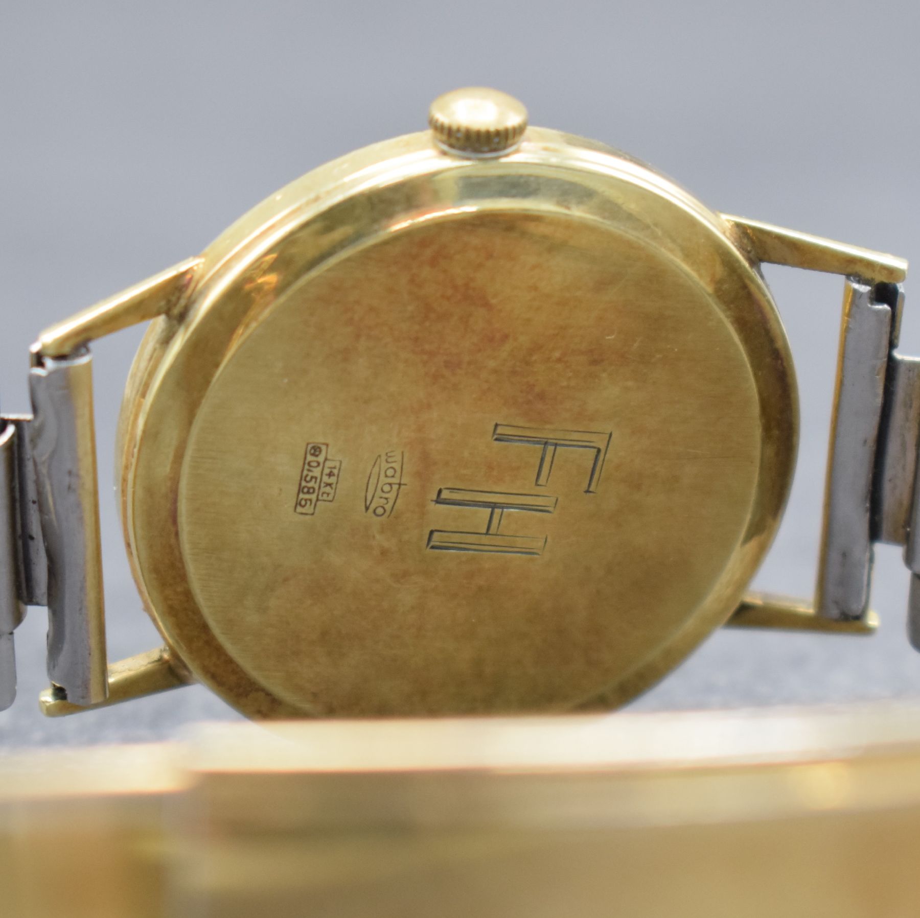 Detail g: 2 Herrenarmbanduhren in GG 585/000, Deutschland um 1950-1960, 1) DUCADO, Automatik, Boden aufgedr., silb. Zifferbl., Datum, Kal. PUW 1261, 25 St., D. ...