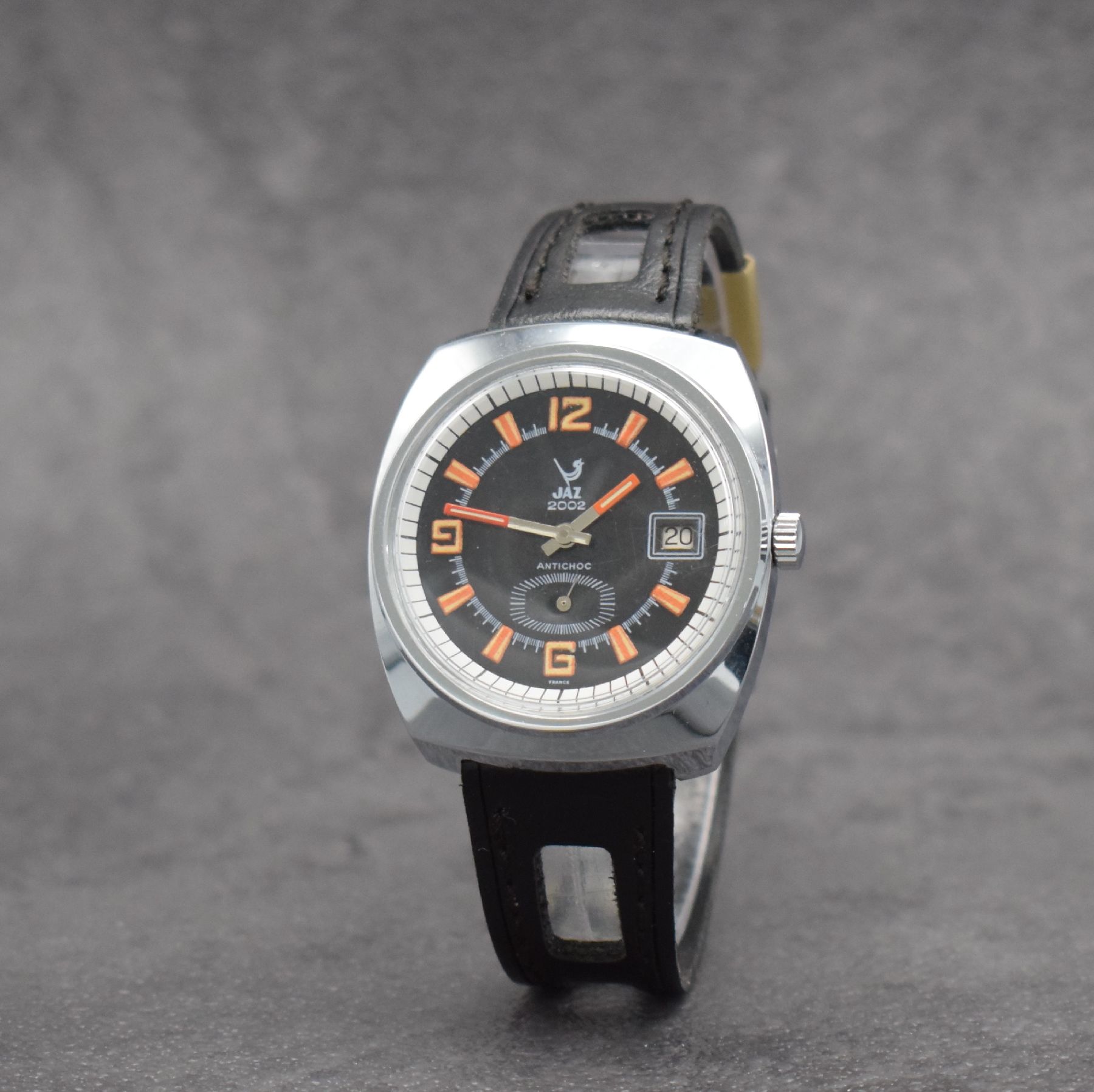 Detail i: 3 Herrenarmbanduhren BULOVA, GIRARD PERREGAUX & JAZ, Schweiz/Frankreich um 1970, 1) in Edelstahl, Accutron m. Stimmgabelschwinger, Kal. 2181, blaues ...