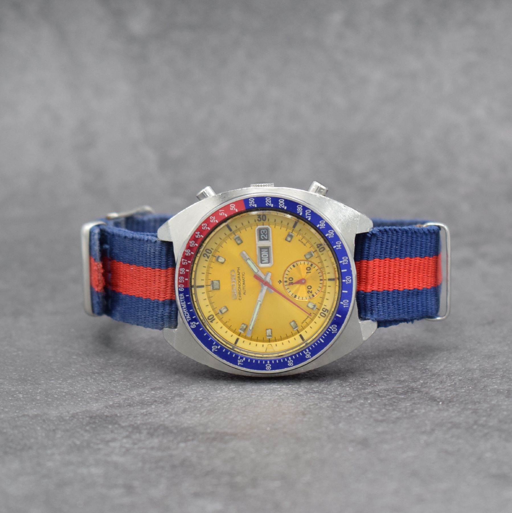 SEIKO sog. POGUE Herrenarmbanduhr mit Schaltradchronograph Referenz 6139-6002, Japan um 1975, Automatik, massives Edelstahlgeh. m. geschr. Boden, ...