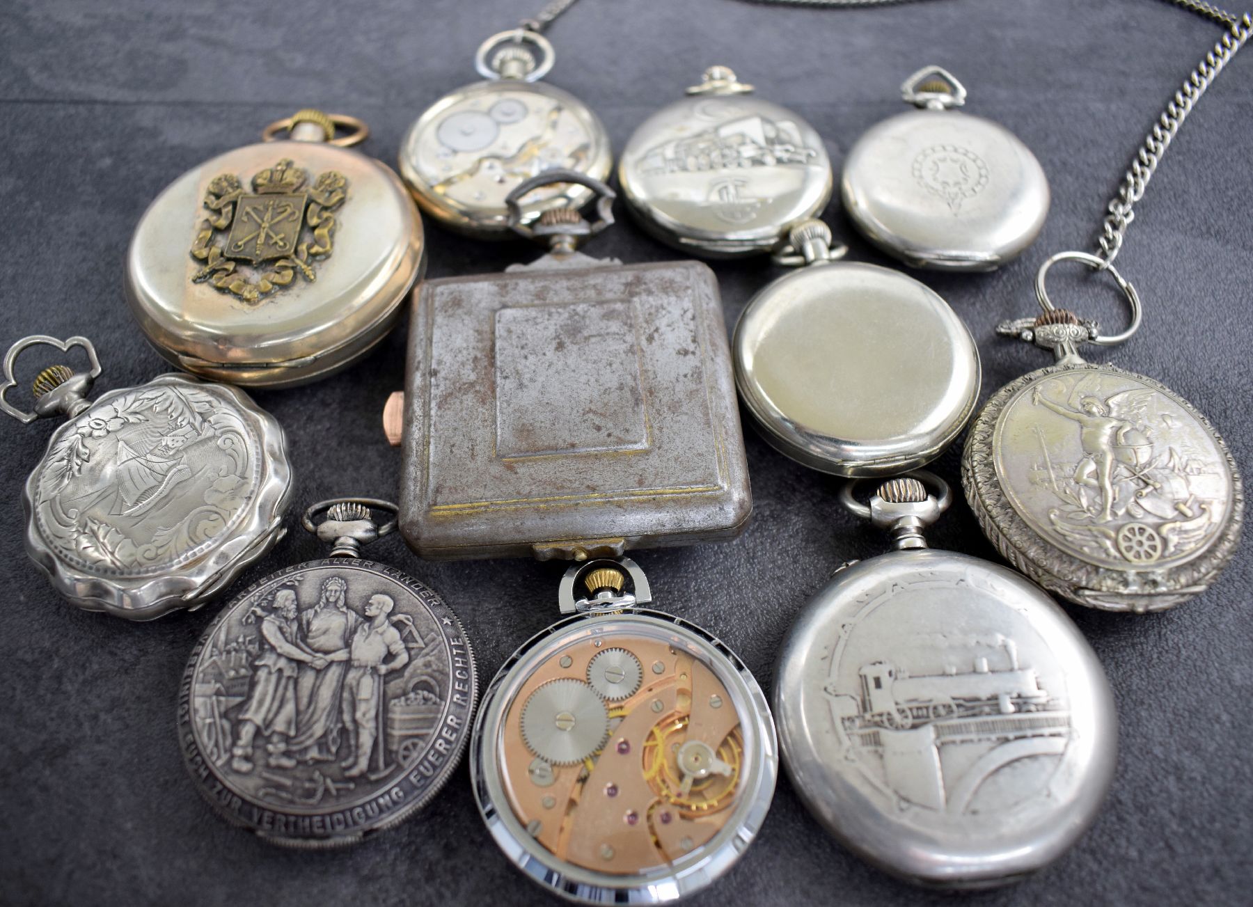Detail c: 11 Taschenuhren in Silber & Nickel, teils namhafte Hersteller & 1x mit Repetition, Schweiz um 1890 - 1990, meist Emailzifferbl. riss. / besch. & ...
