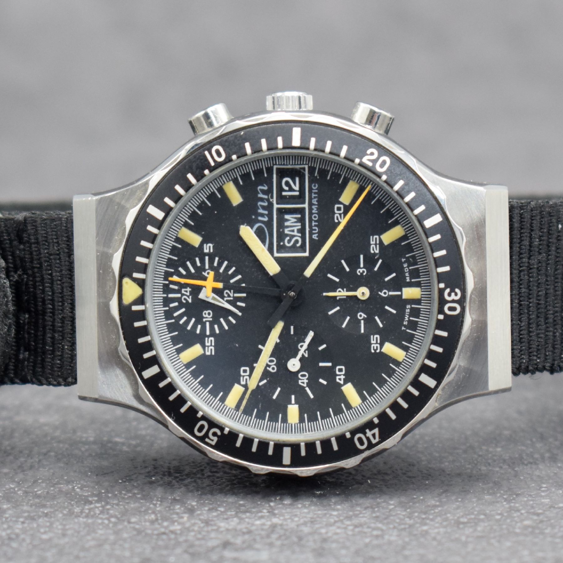 Detail a: SINN seltener Armbandchronograph in Stahl Referenz 11019, Automatik, Schweiz/Deutschland um 1980, Boden aufgedr., neutr. Ripsband, Lün. m. 60er ...