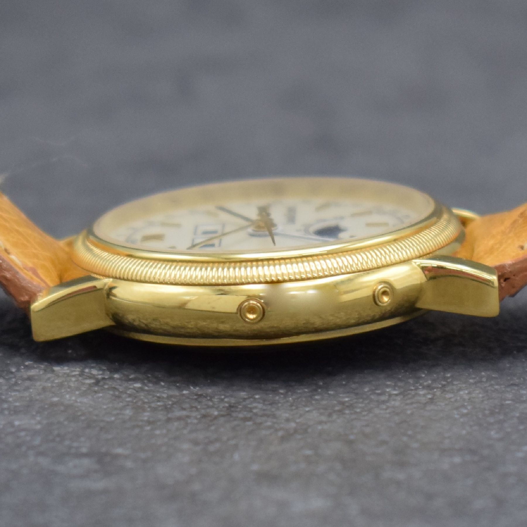 Detail d: LOUIS ERARD Armbanduhr mit Vollkalender inklusive Mondphase, Automatik, Schweiz um 1995, verg. Metallgeh. inkl. orig. Lederband m. orig. Dornschl., ...