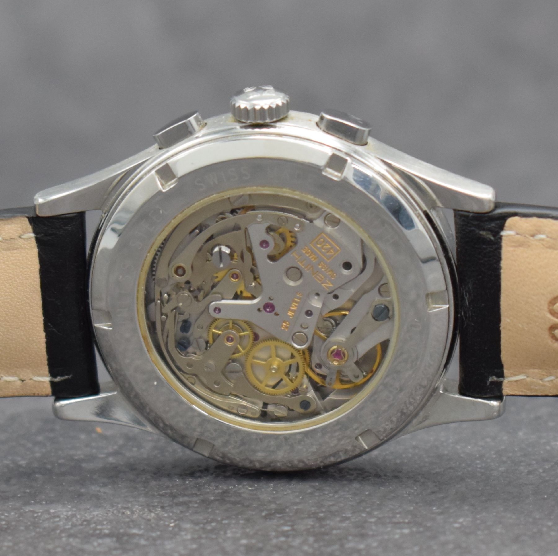 Detail f: ZENITH Schaltradchronograph Prime, Handaufzug, Schweiz um 2000, beids. vergl. Geh., Ref. 01-0010.420, Boden verschr., schwarzes Kontrastzifferbl. m. ...