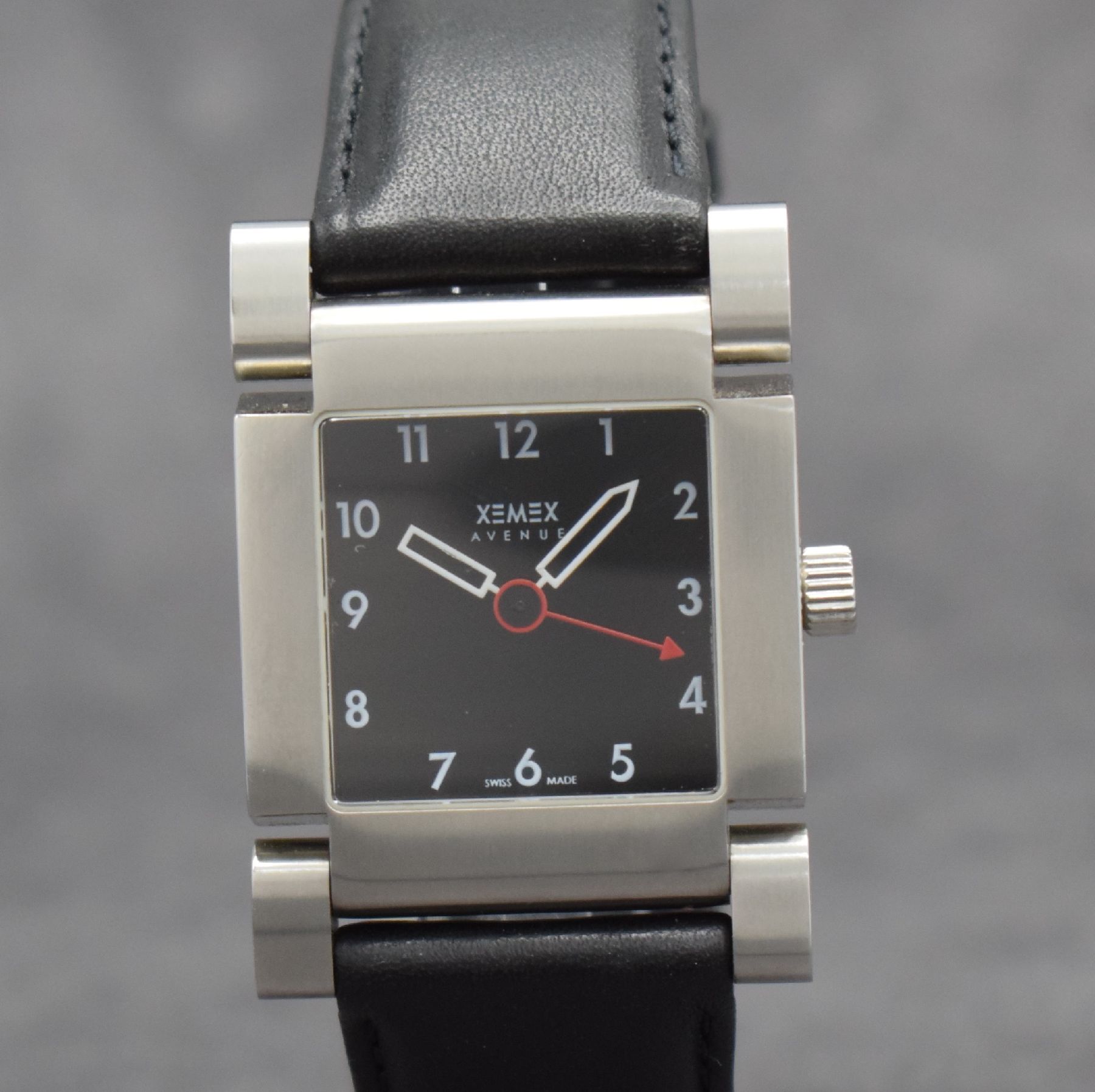 Detail c: XEMEX Herrenarmbanduhr Avenue Design Külling in Edelstahl, Schweiz um 2000, quarz, Boden aufgedr., Lederband m. orig. Dornschl., bewegl. Bandanst., ...
