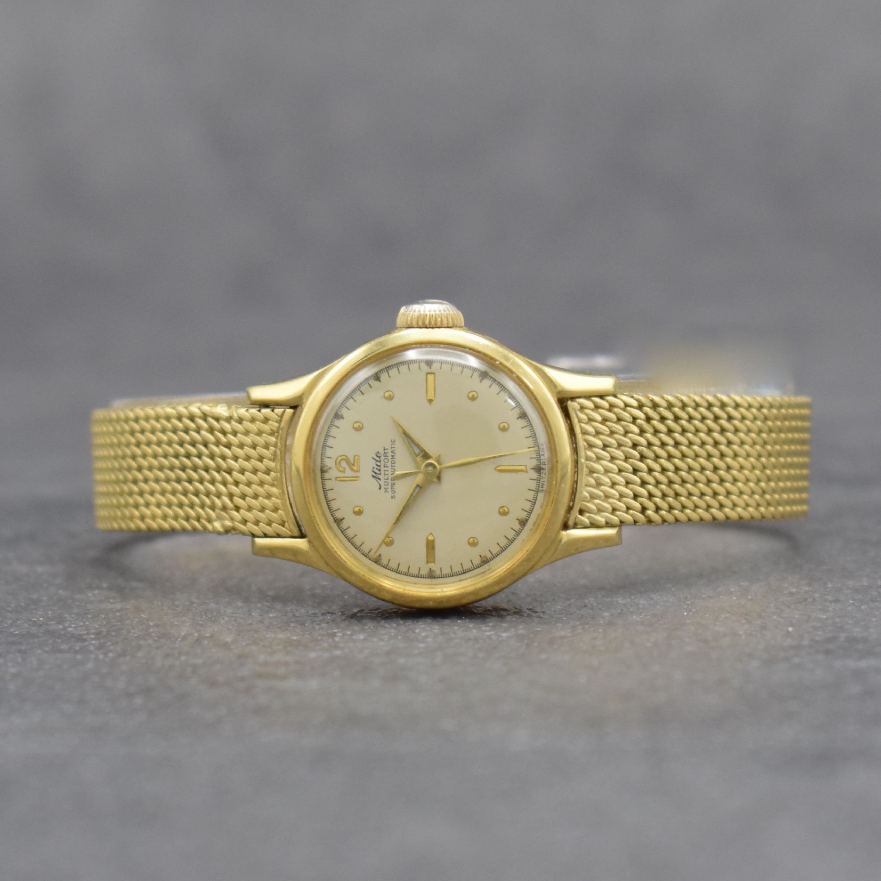 MIDO Damenarmbanduhr Serie Multifort in GG 750/000, Automatik, Schweiz um 1955, neutr. Milanaiseband in GG 750/000, Boden verschr., vers. Zifferbl. ...