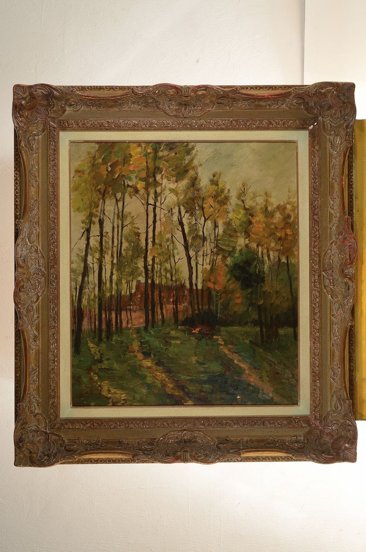 Detail k: Unbekannter Künstler, wohl Niederlande/Belgien, um 1900, Blick durch die Bäume auf ein Gehöft, Öl/LWd, unsigniert, ca. 70x60cm, ca. 14 cm breiter ...