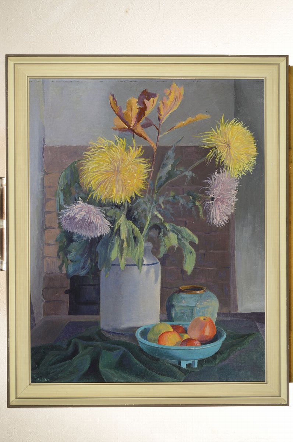 Detail k: Unbekannter Künstler der Neuen Sachlichkeit, 1930er/30er Jahre, Stillleben mit Chrysanthemen und Äpfeln, Öl/Holz, unsigniert, rückseitig Notiz: ...