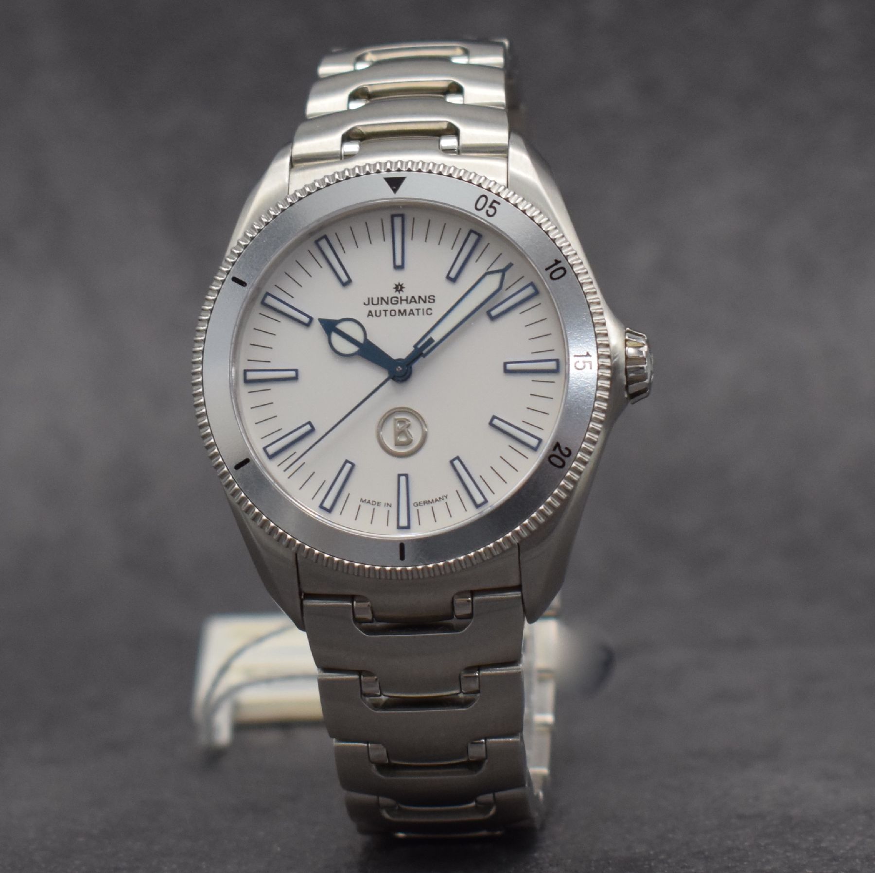 Detail b: JUNGHANS / BOGNER Herrenarmbanduhr Referenz 027/3210.44, Automatik, Deutschland um 2018, Edelstahlgeh. inkl. Gliederband m. dopp. Faltschl., beids. ...