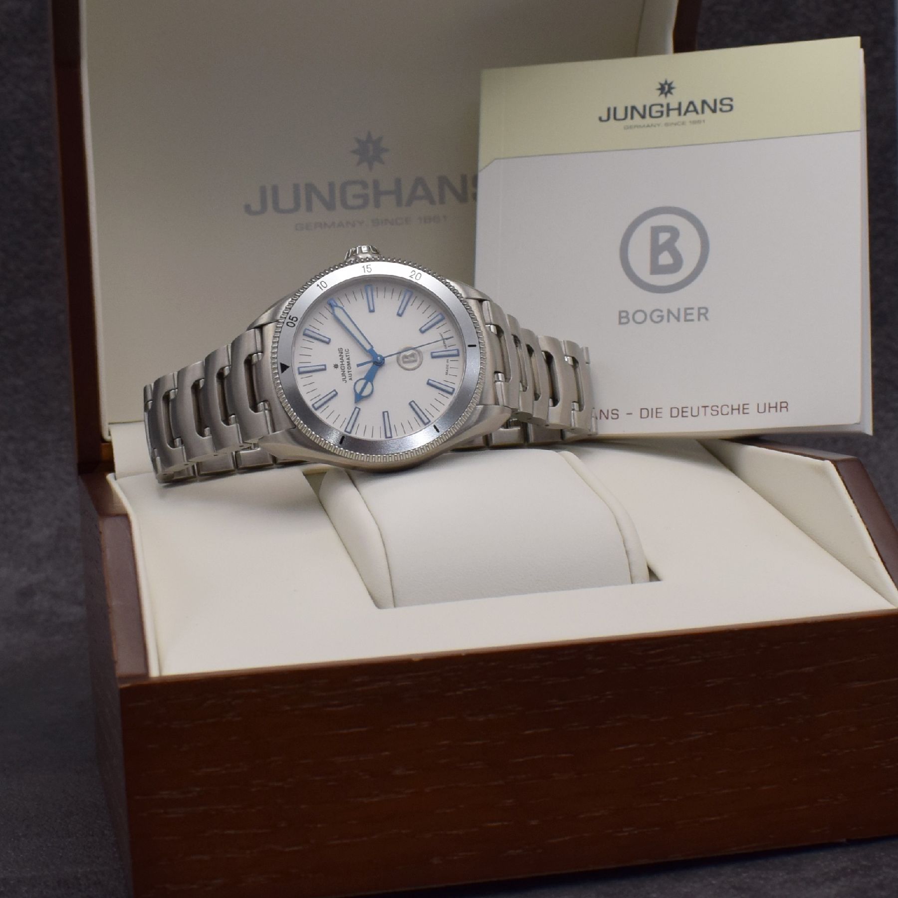 Detail f: JUNGHANS / BOGNER Herrenarmbanduhr Referenz 027/3210.44, Automatik, Deutschland um 2018, Edelstahlgeh. inkl. Gliederband m. dopp. Faltschl., beids. ...