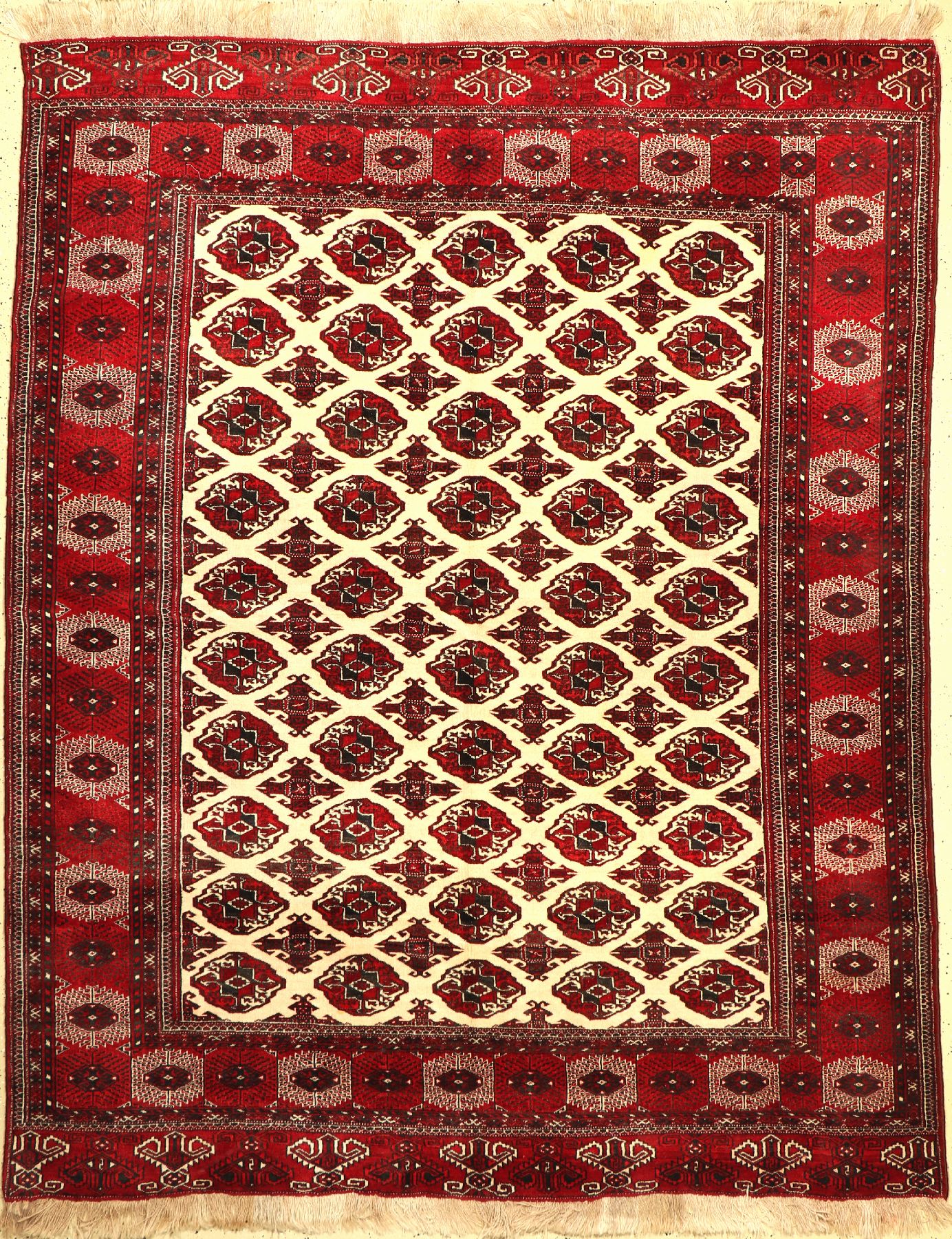 Torkmen, Persien, ca. 60 Jahre, Wolle auf Wolle, ca. 272 x 217 cm, Mittlere Gebrauchsspuren